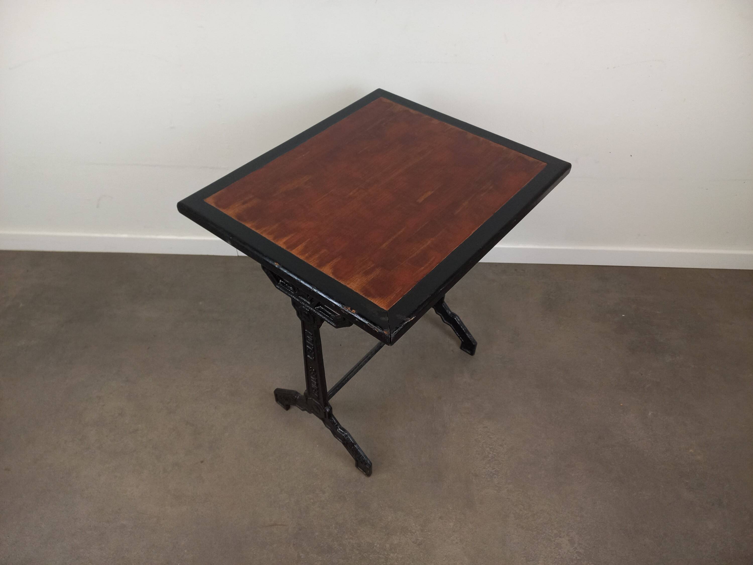 Table bistrot art déco