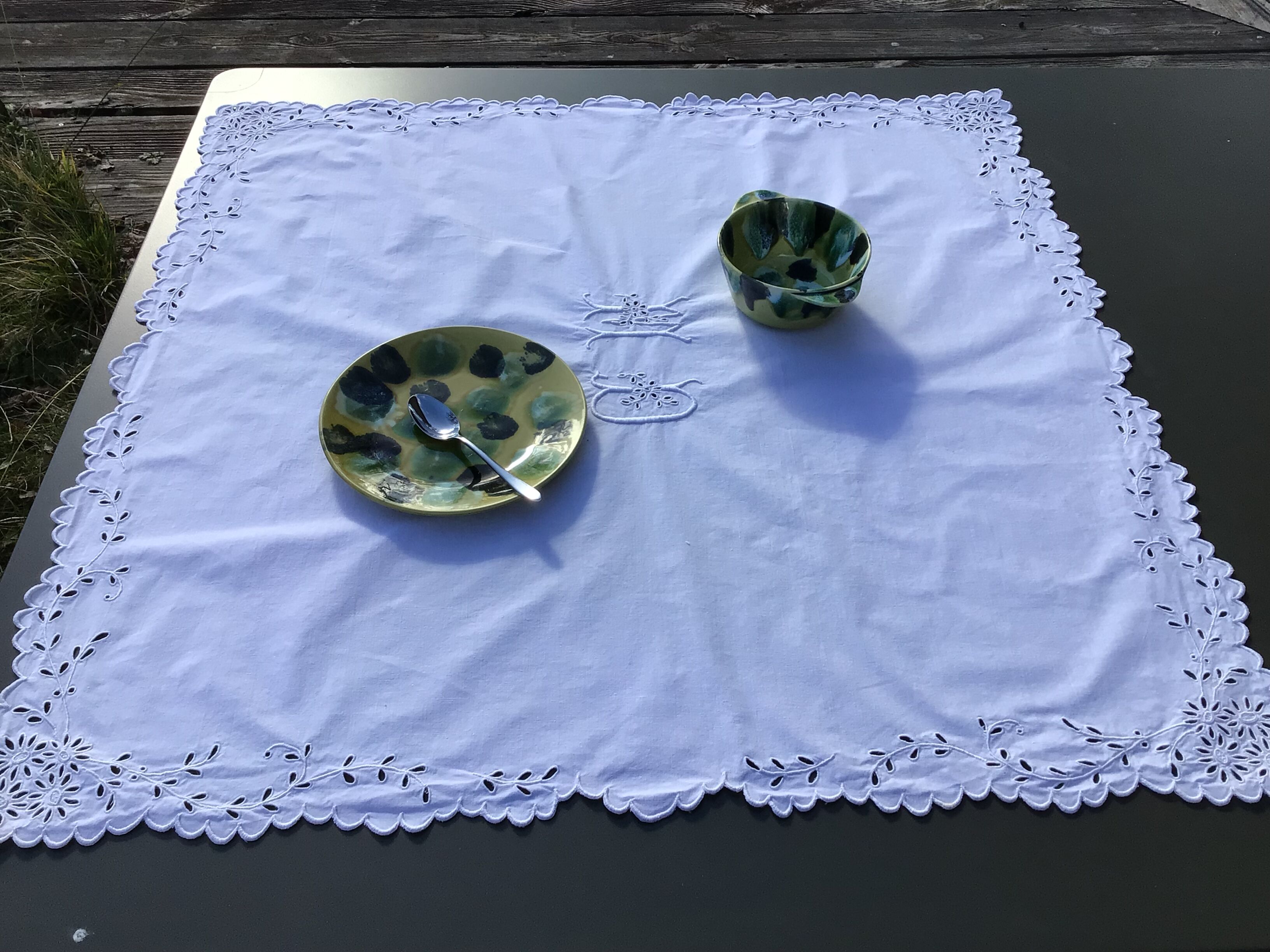 Tablecloth monogram MD square English embroidery