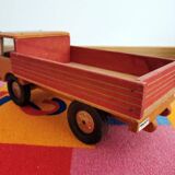 Toy - Wooden truck from the DEJOU brand from the 70s in good condition