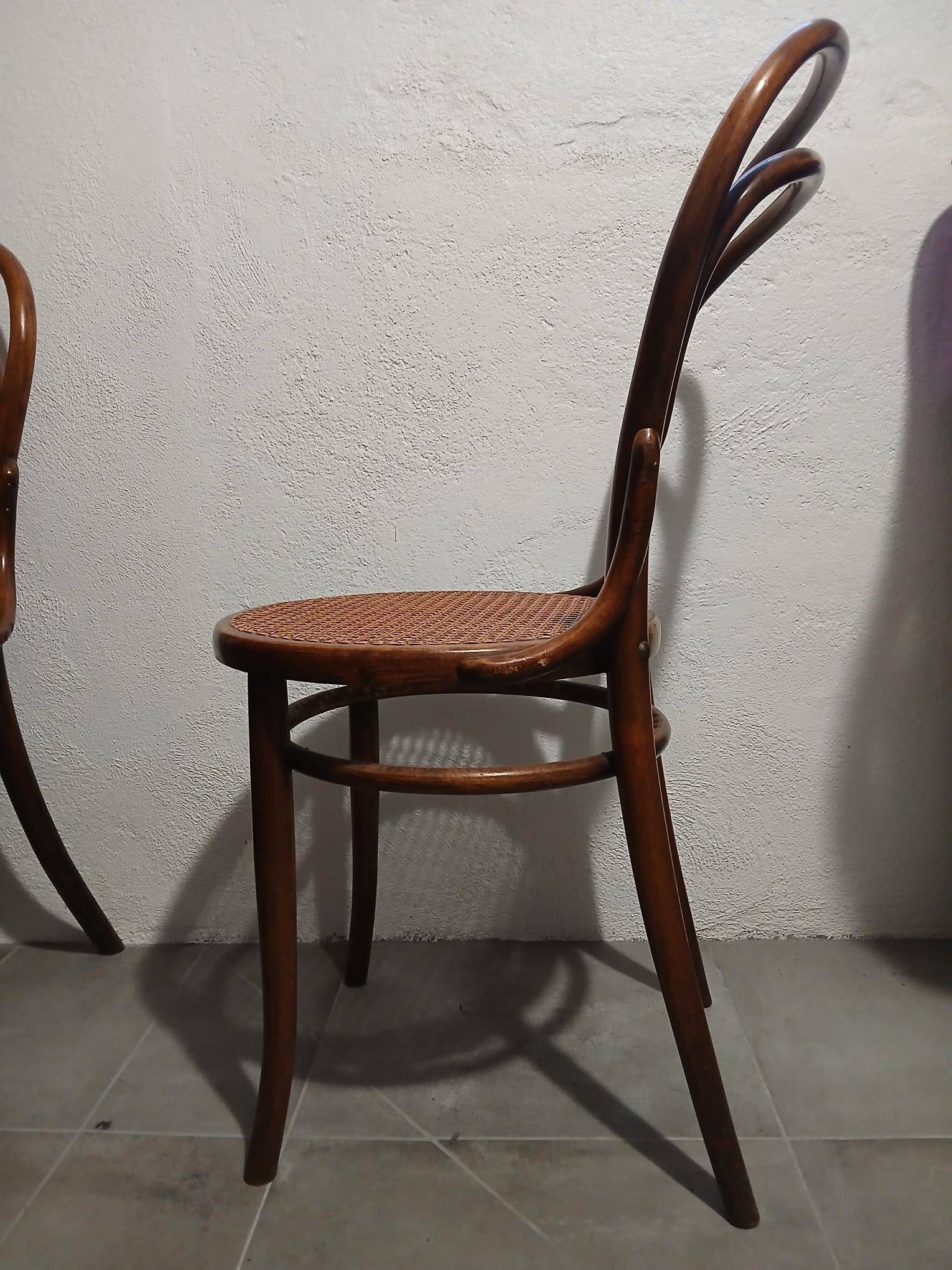 Set of 5 bentwood bistro chairs in THONET style no. 14