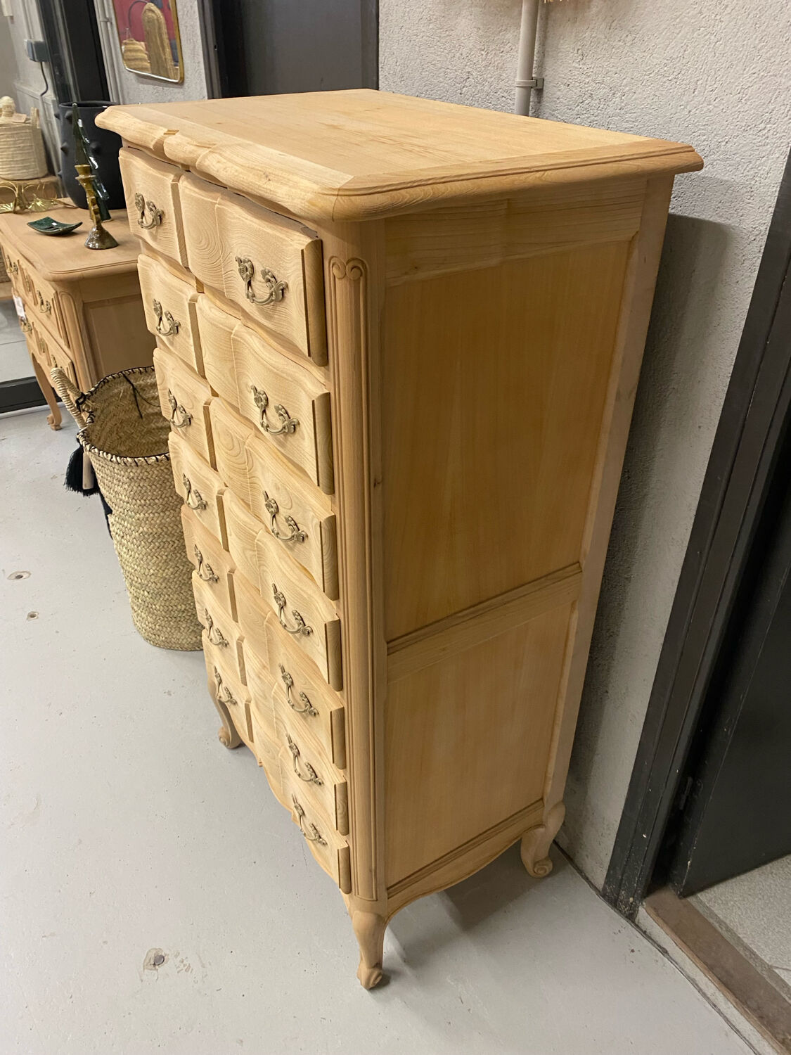 Louis XV style weekly planner in raw wood