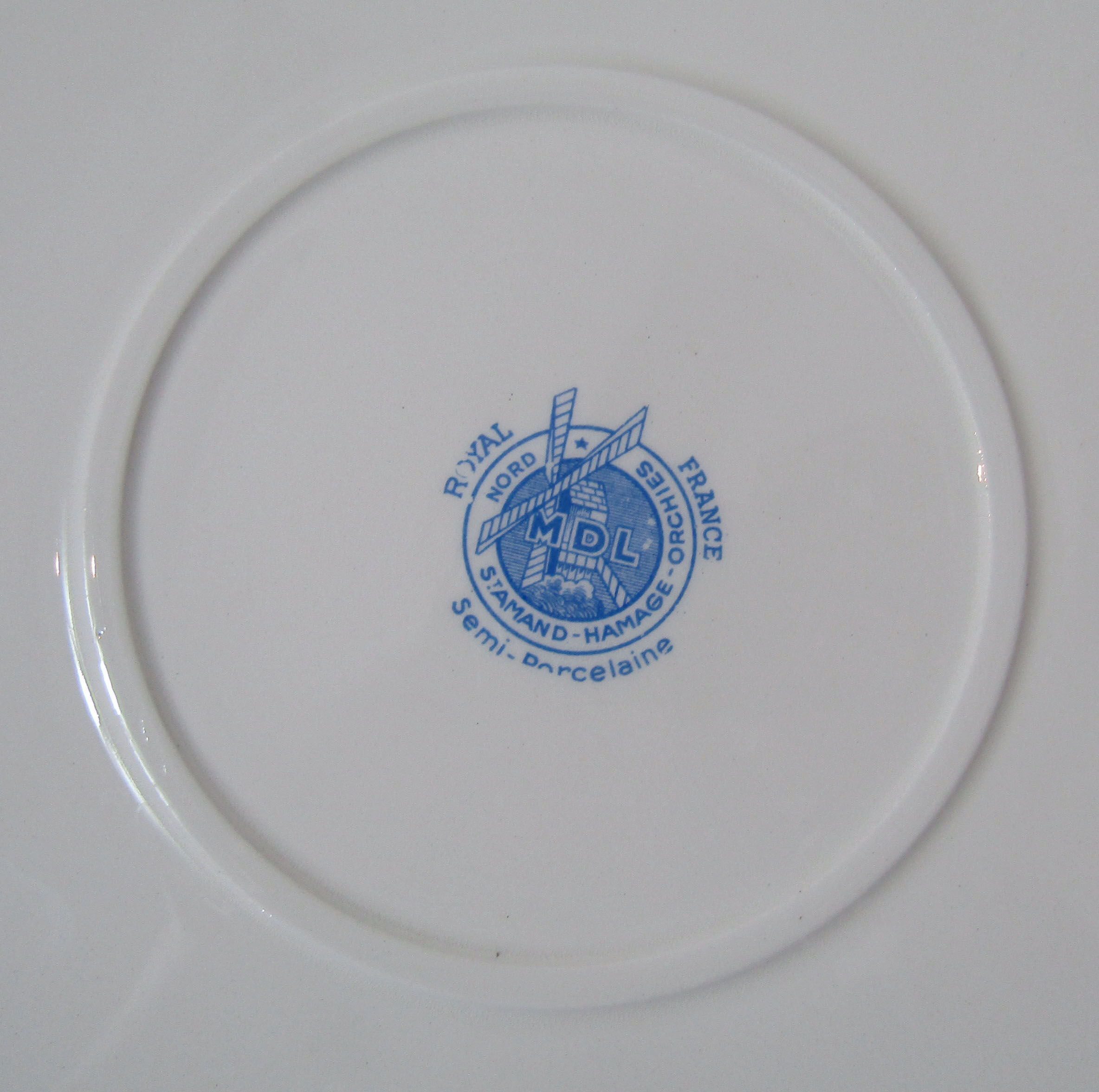 Saint Amand pie cake dish