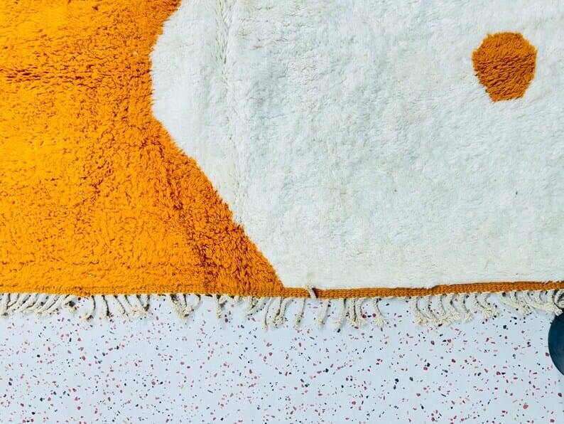 Handmade pure wool Beni Ouraine rug, size 250 x 250 cm