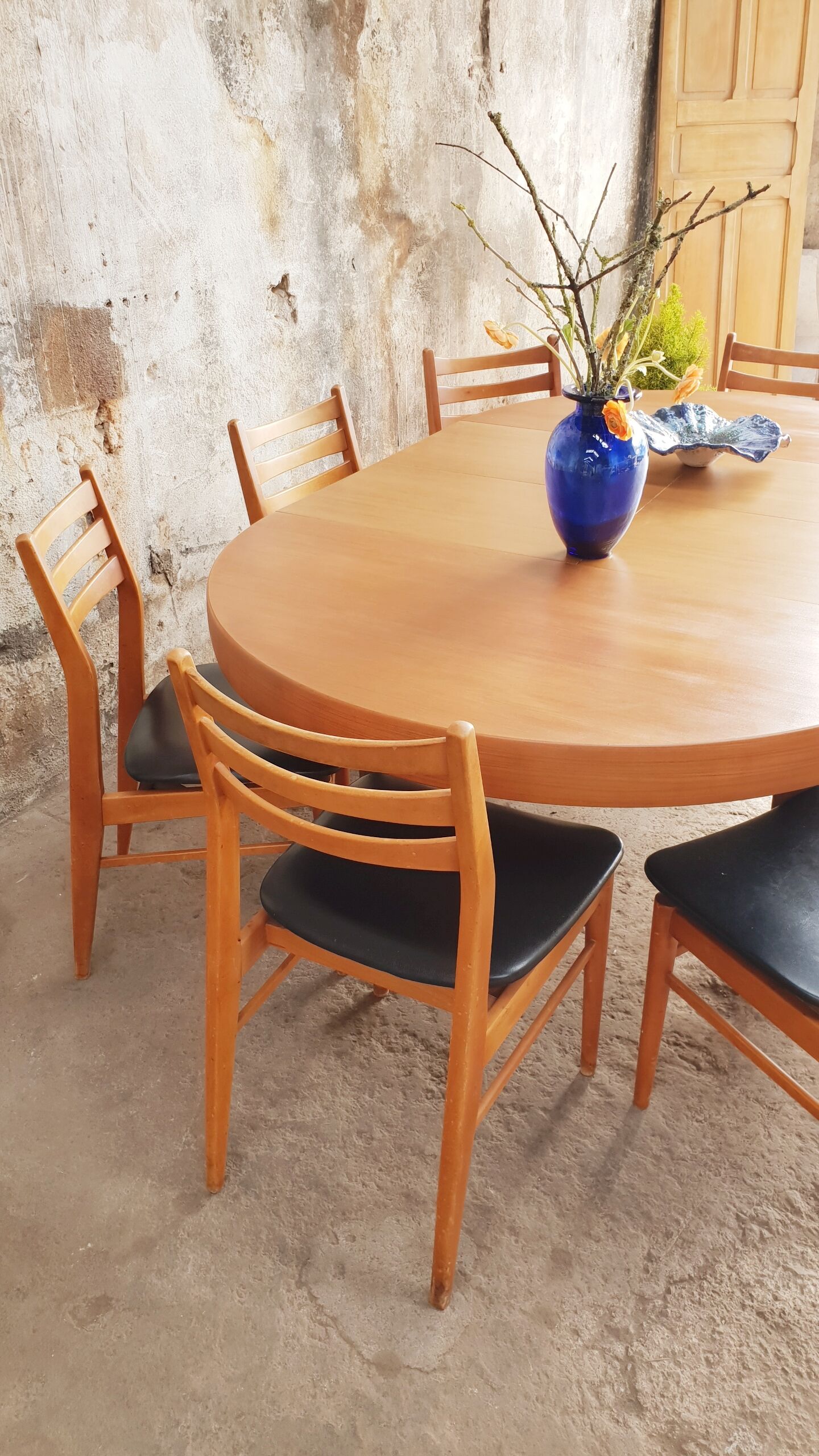 Table ronde scandinave extensible