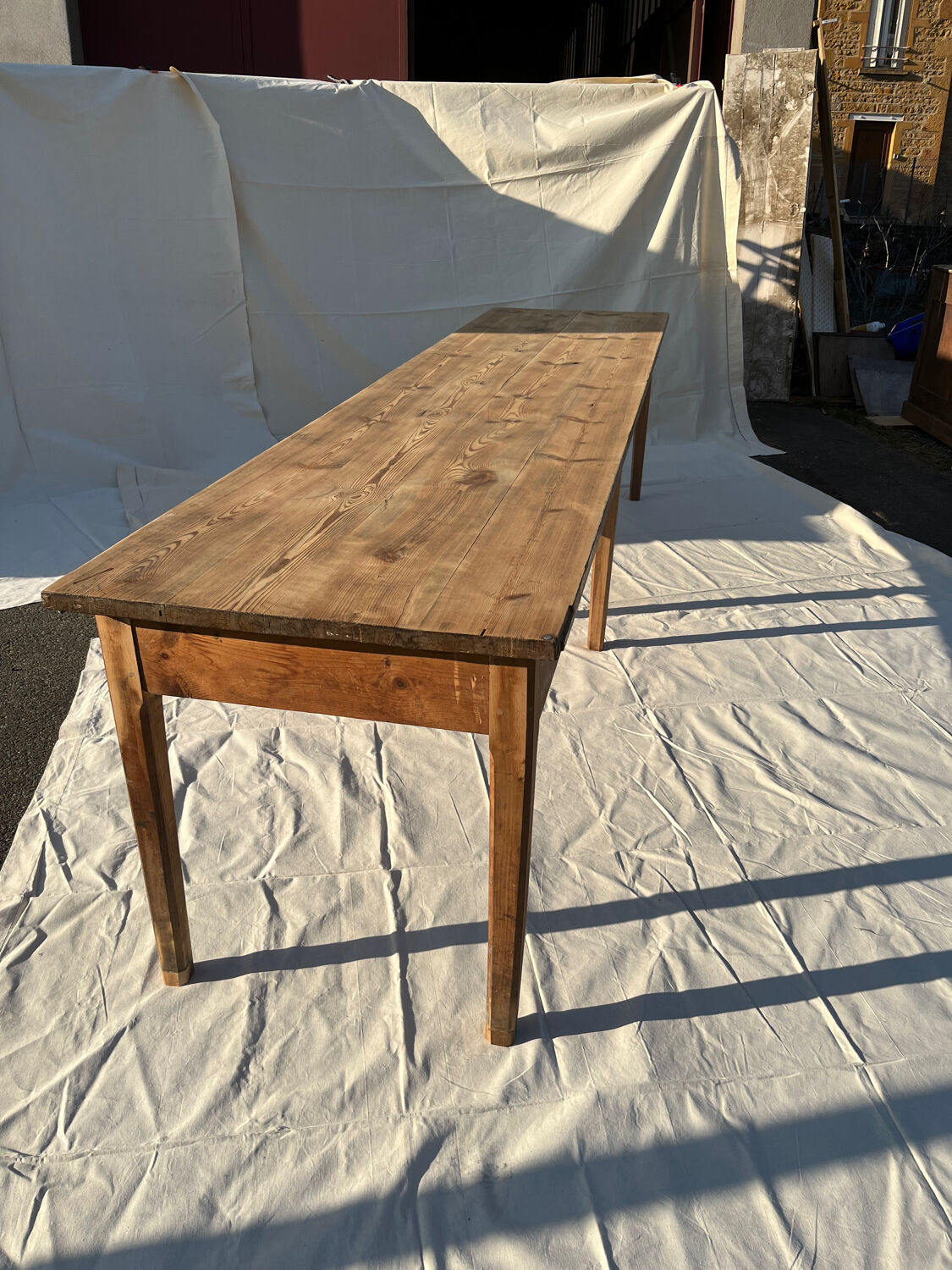 Farmhouse table