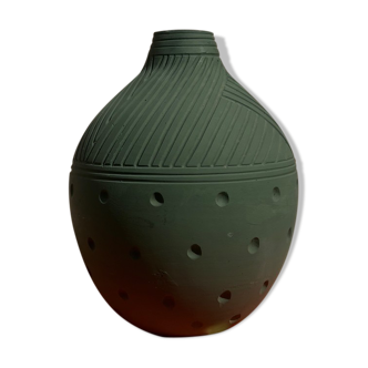 Ceramic vase