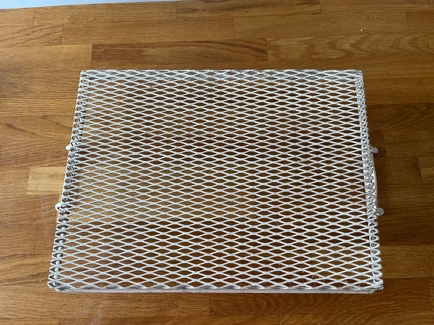 Service tray in Mategot style