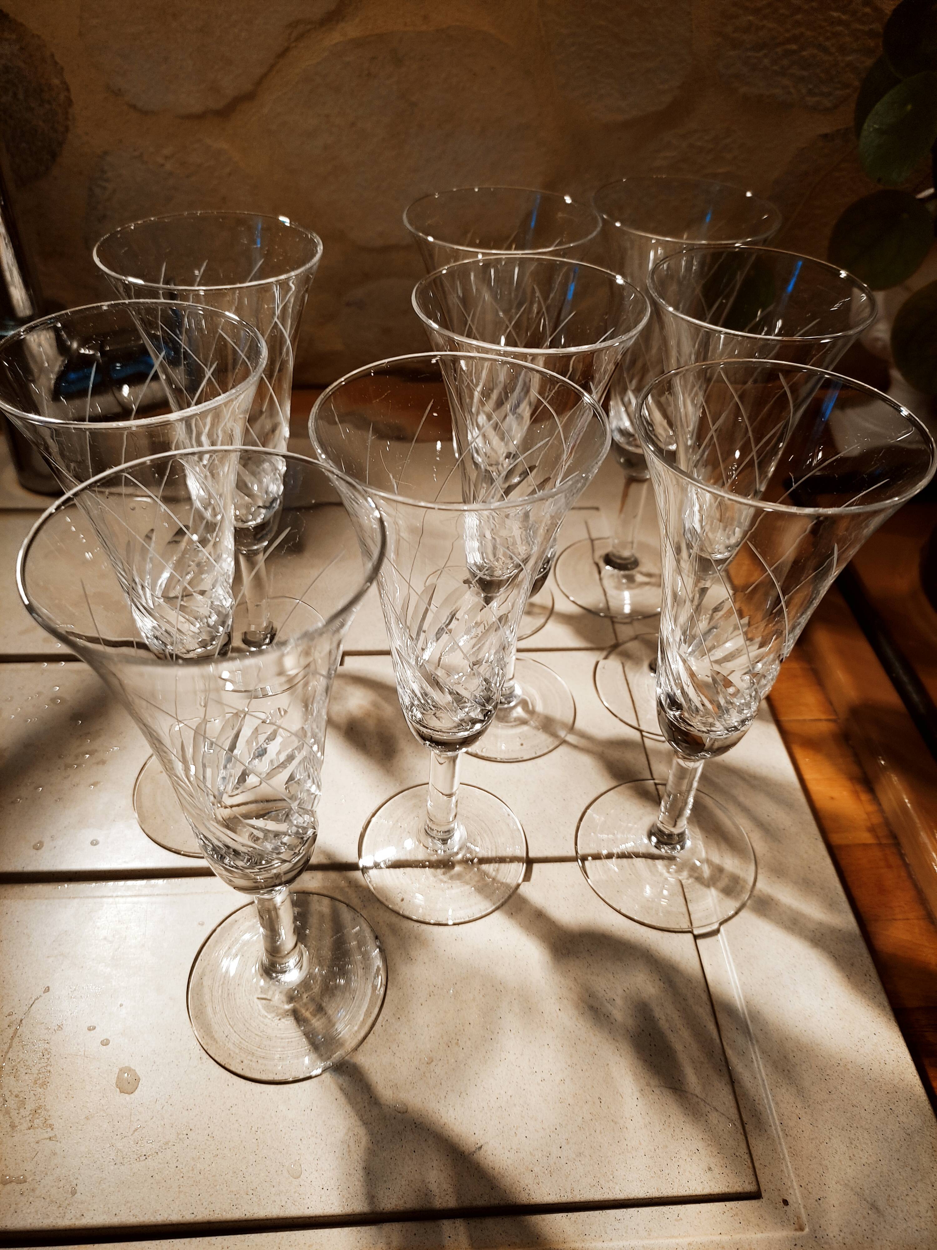 9 crystal champagne flutes