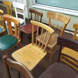 Lot de 20 chaises de bistrot bois dépareillé - vintage