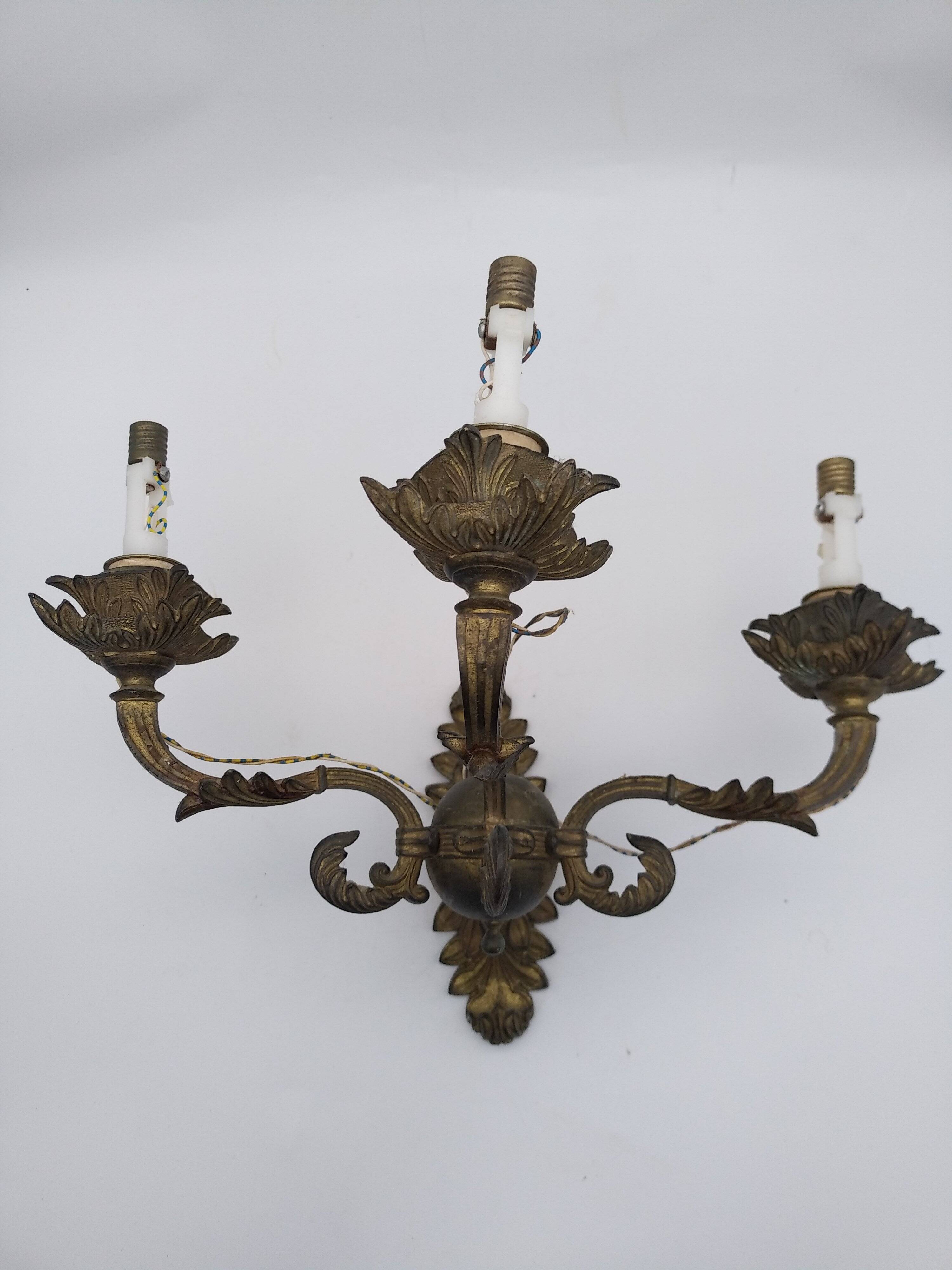 2 bronze wall lights