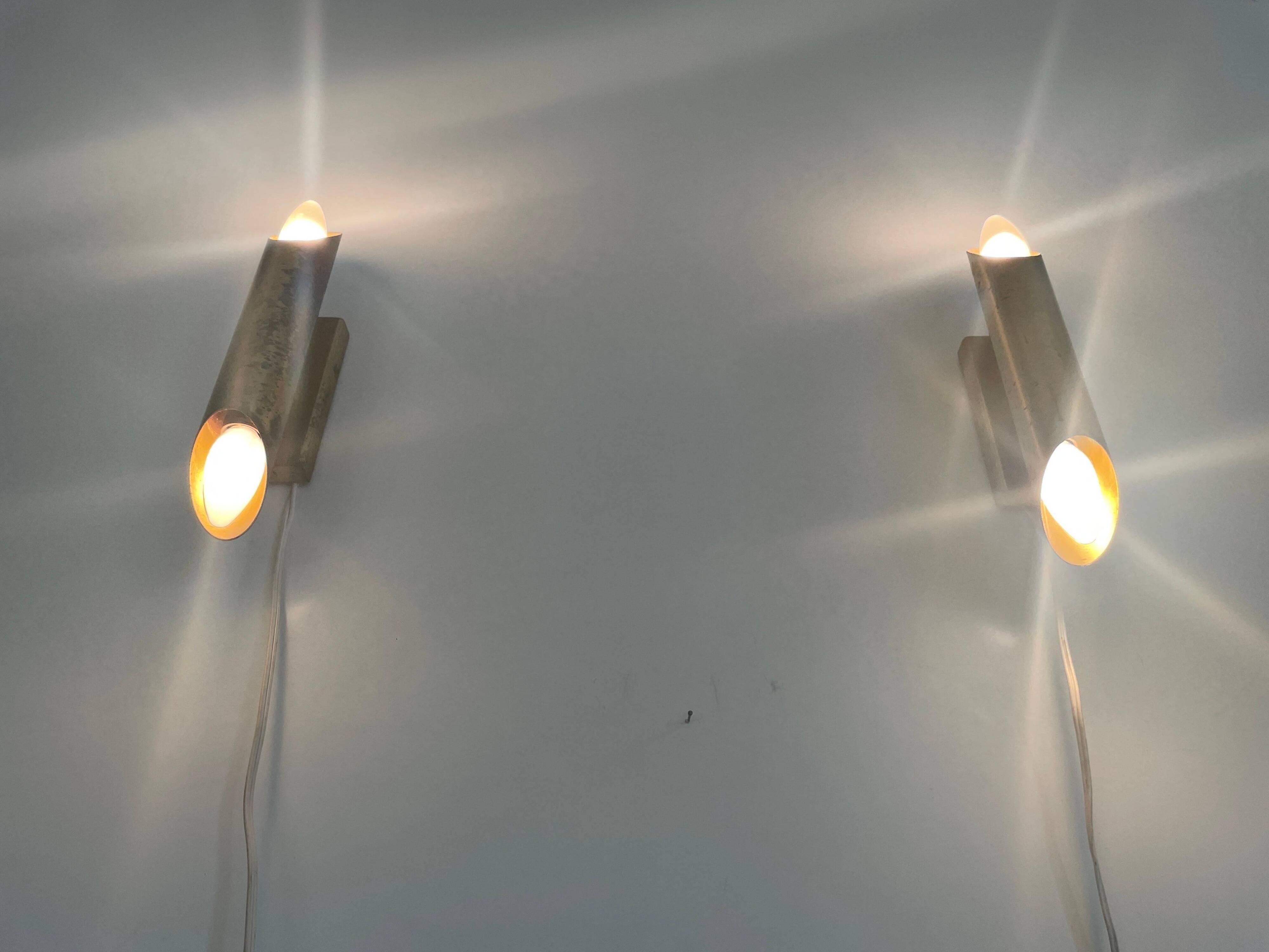 Pair of brass wall lights with Italian mid-century design, 1960, Italy.