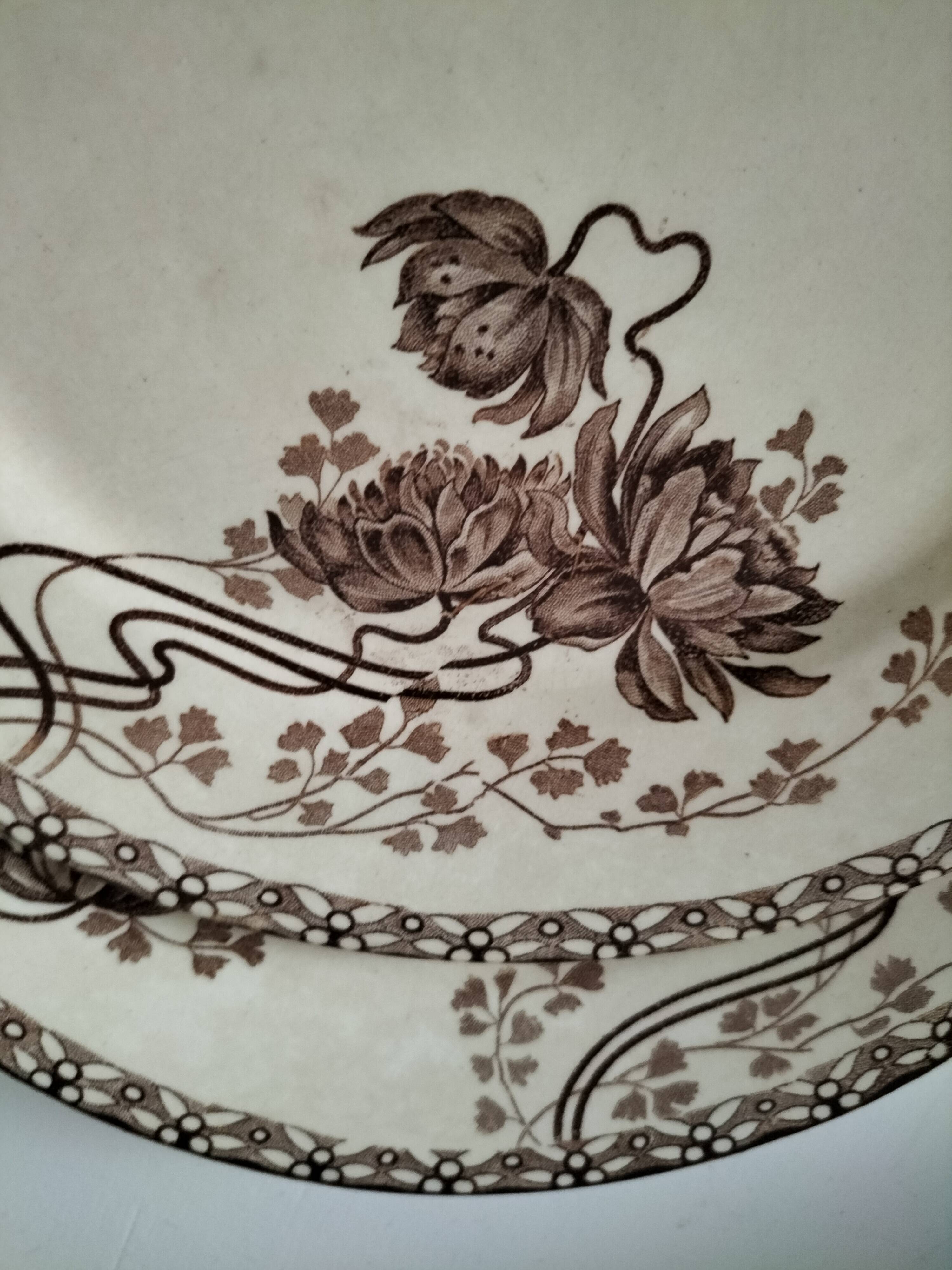 Set of 4 Sarreguemines plates, Royat model, 19th century, early 20th century