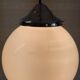 Suspension Bauhaus globe opaline et métal chromé - années 50/60