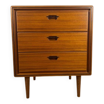 Petite commode en teck à trois tiroirs, Danemark 1960