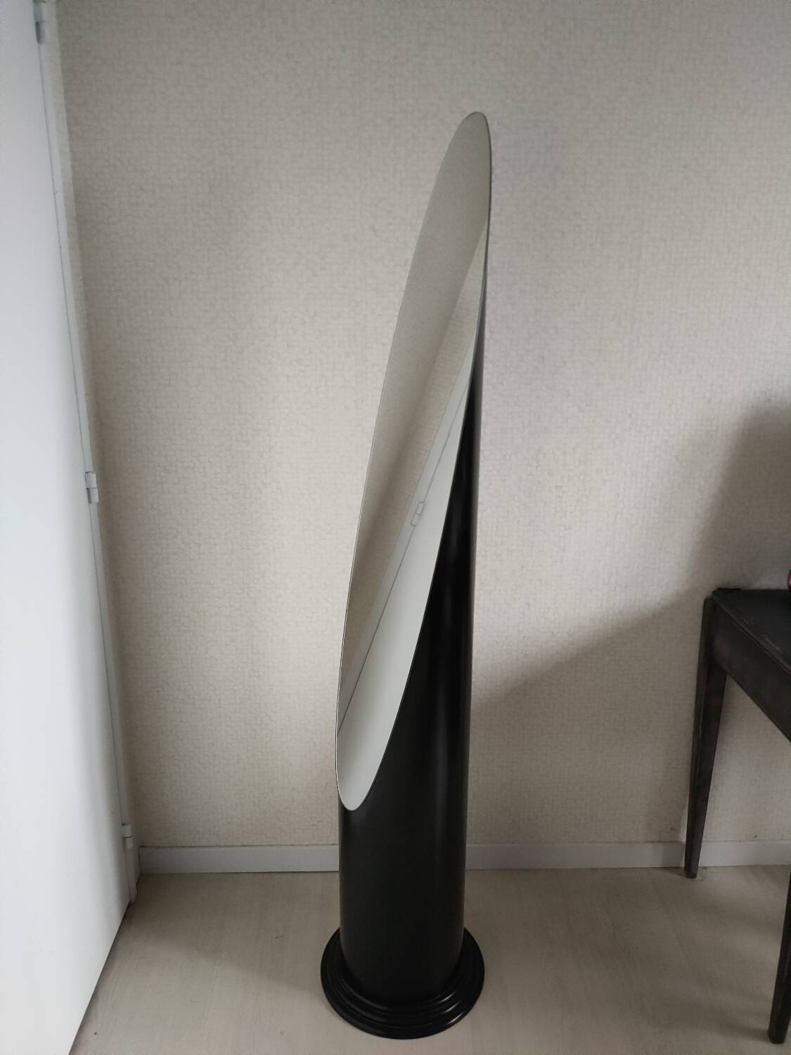 Black Lipstick Mirror