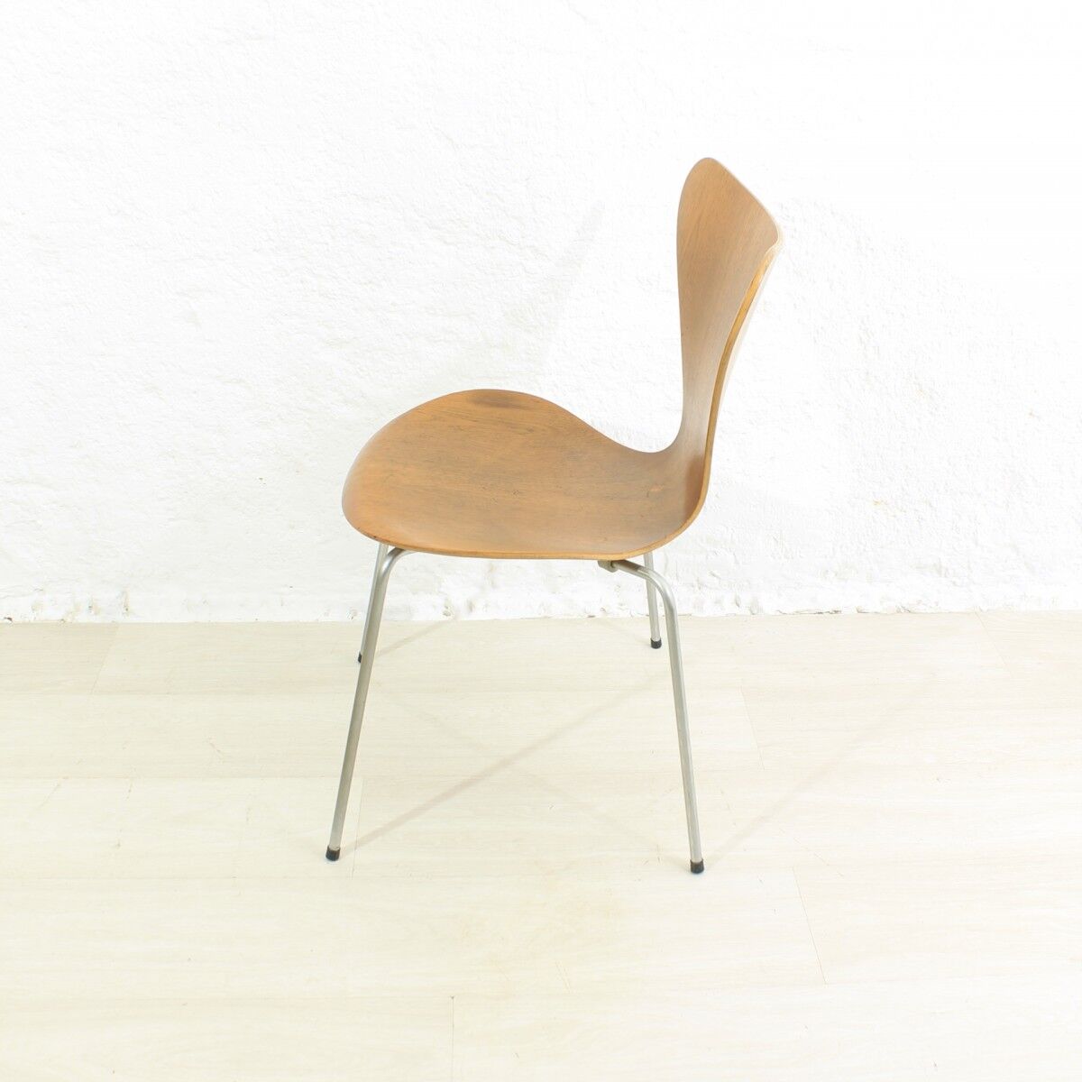 1960s series 7 teak chair by Arne Jacobsen for Fritz Hansen
