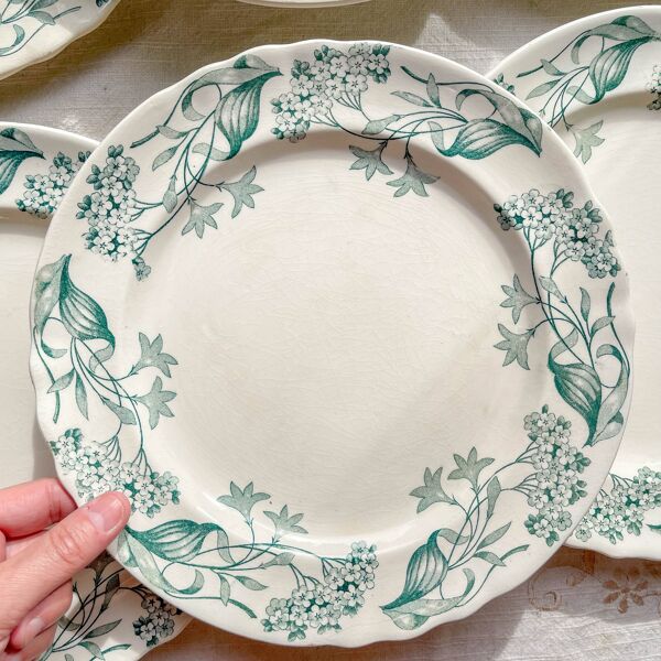 Lot de 6 Assiettes Plates Anciennes Terre de Fer ''Lilas'' Longchamp XIXe