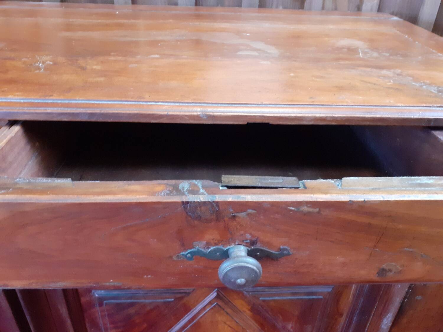 Louis XIII low sideboard