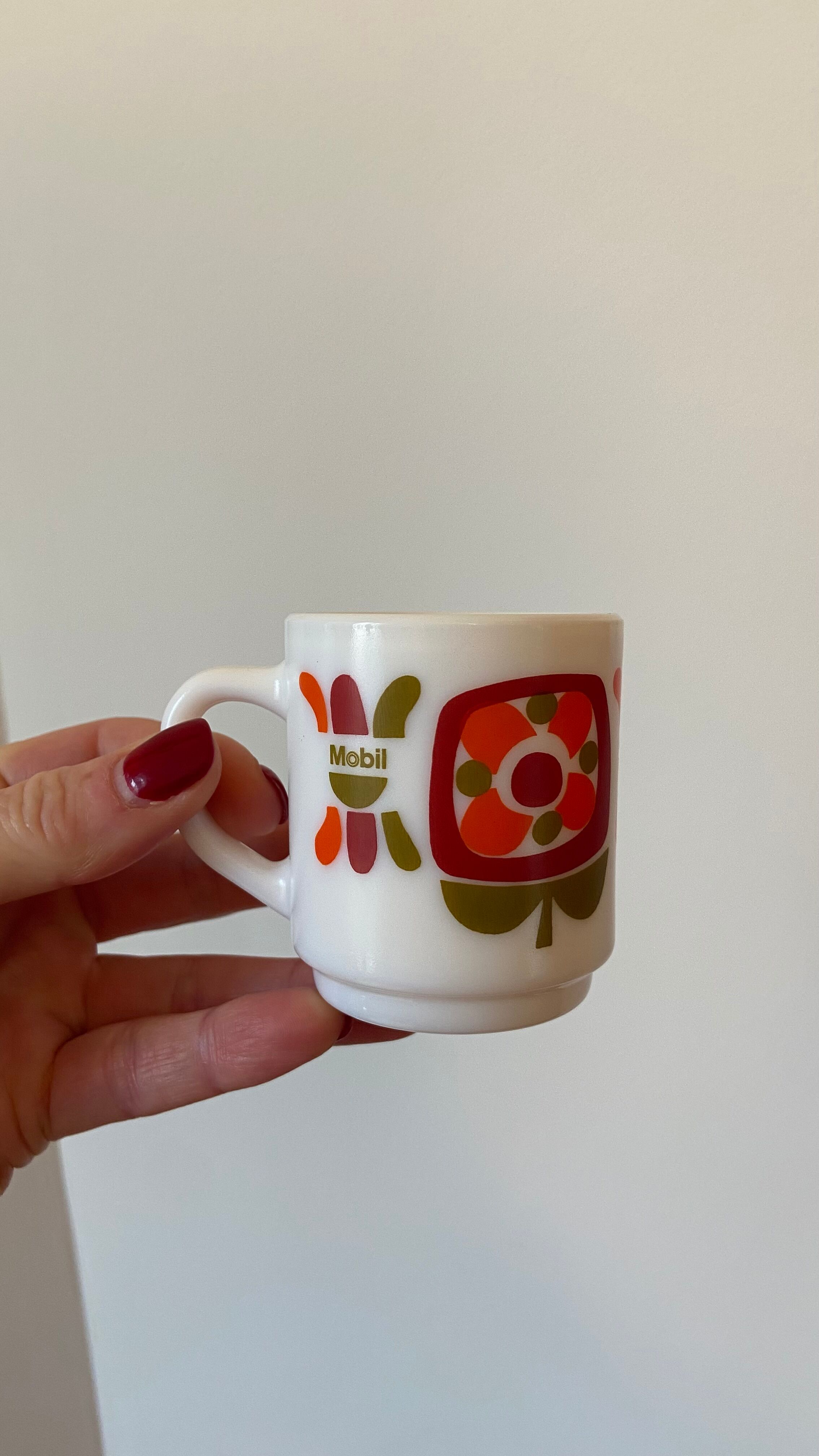 5 coffee cups Mobil 1972 designer Jean-Charles Meunier Editor Arcopal