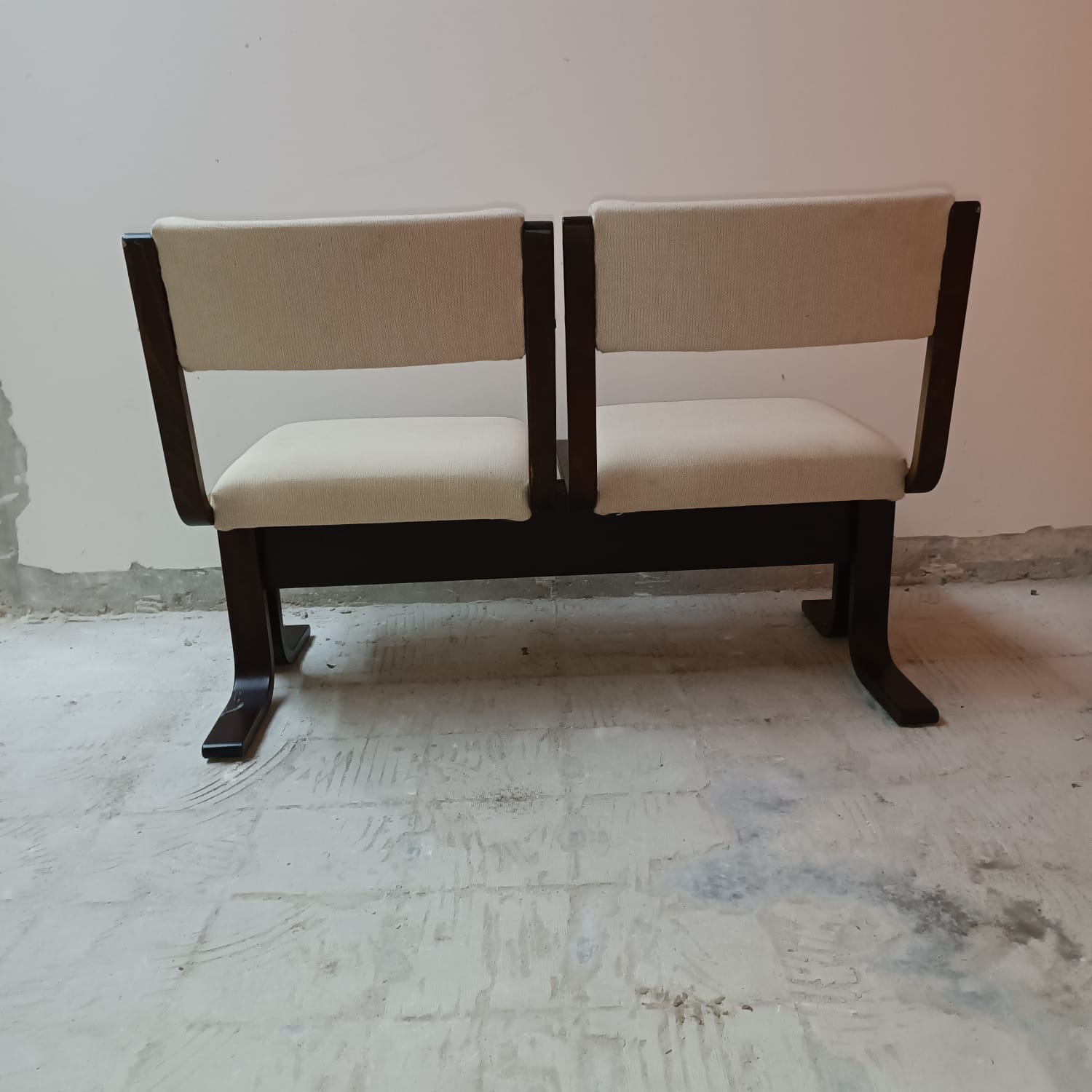 Chair + table on beam vintage 80s