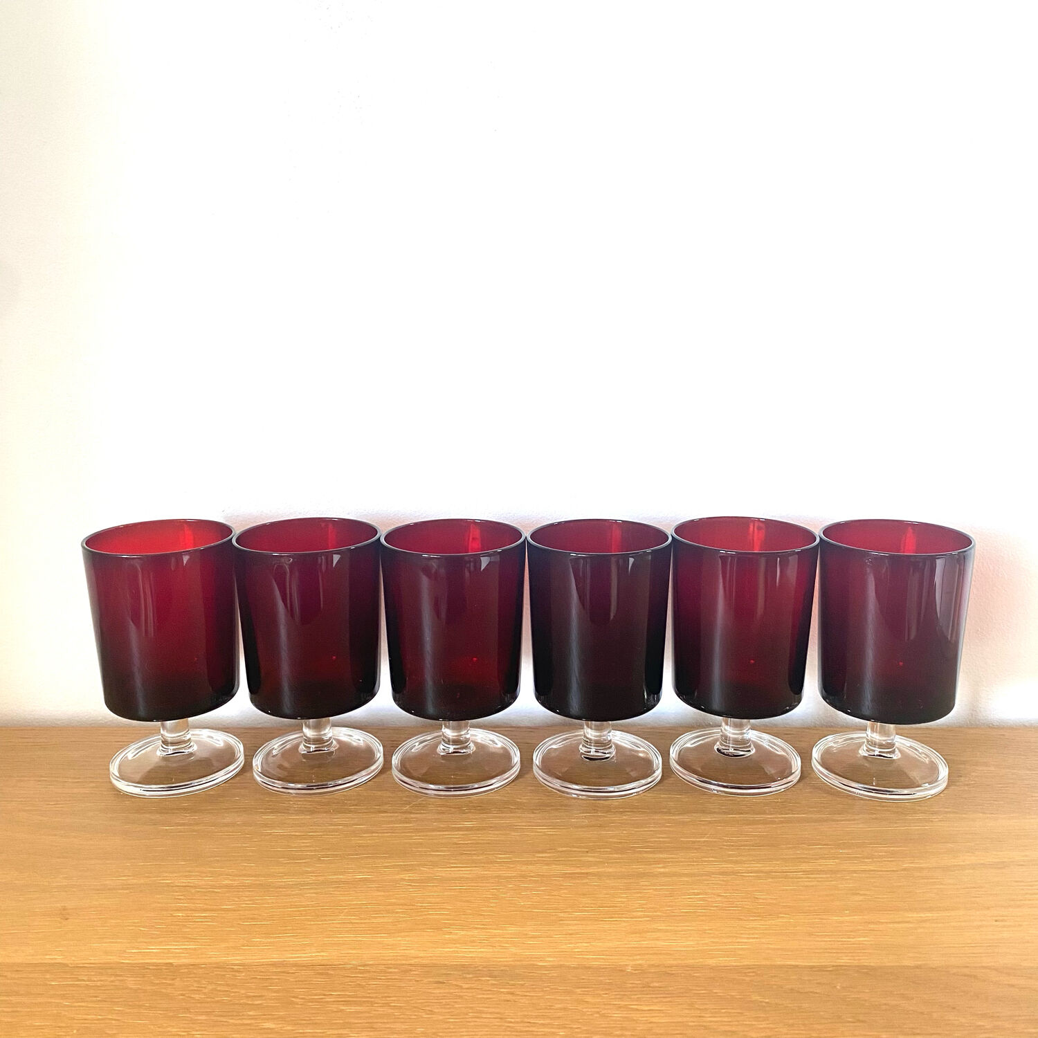 Luminarc red jumper water glass service