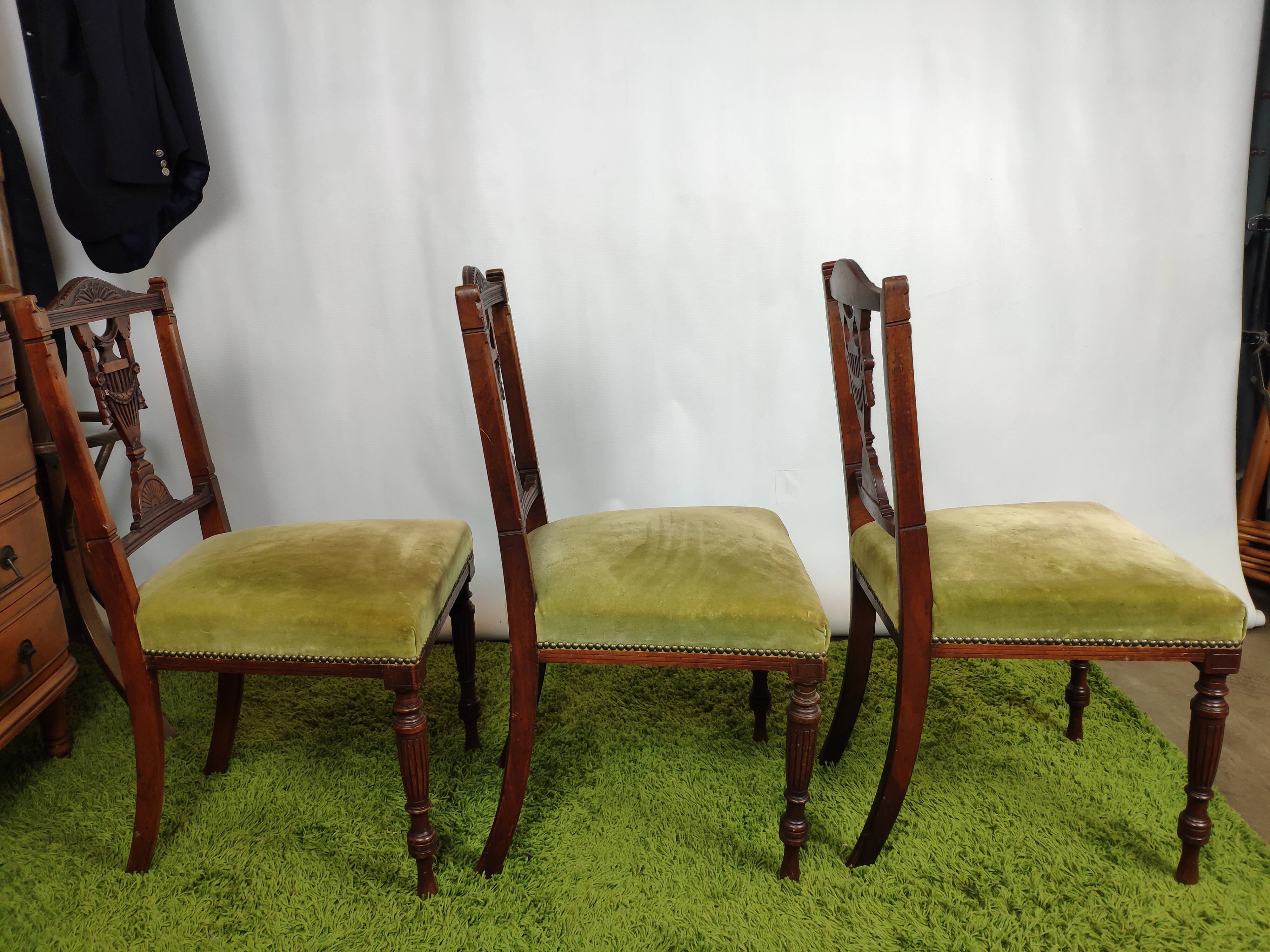 Set de 3 chaises anglaises velours vert