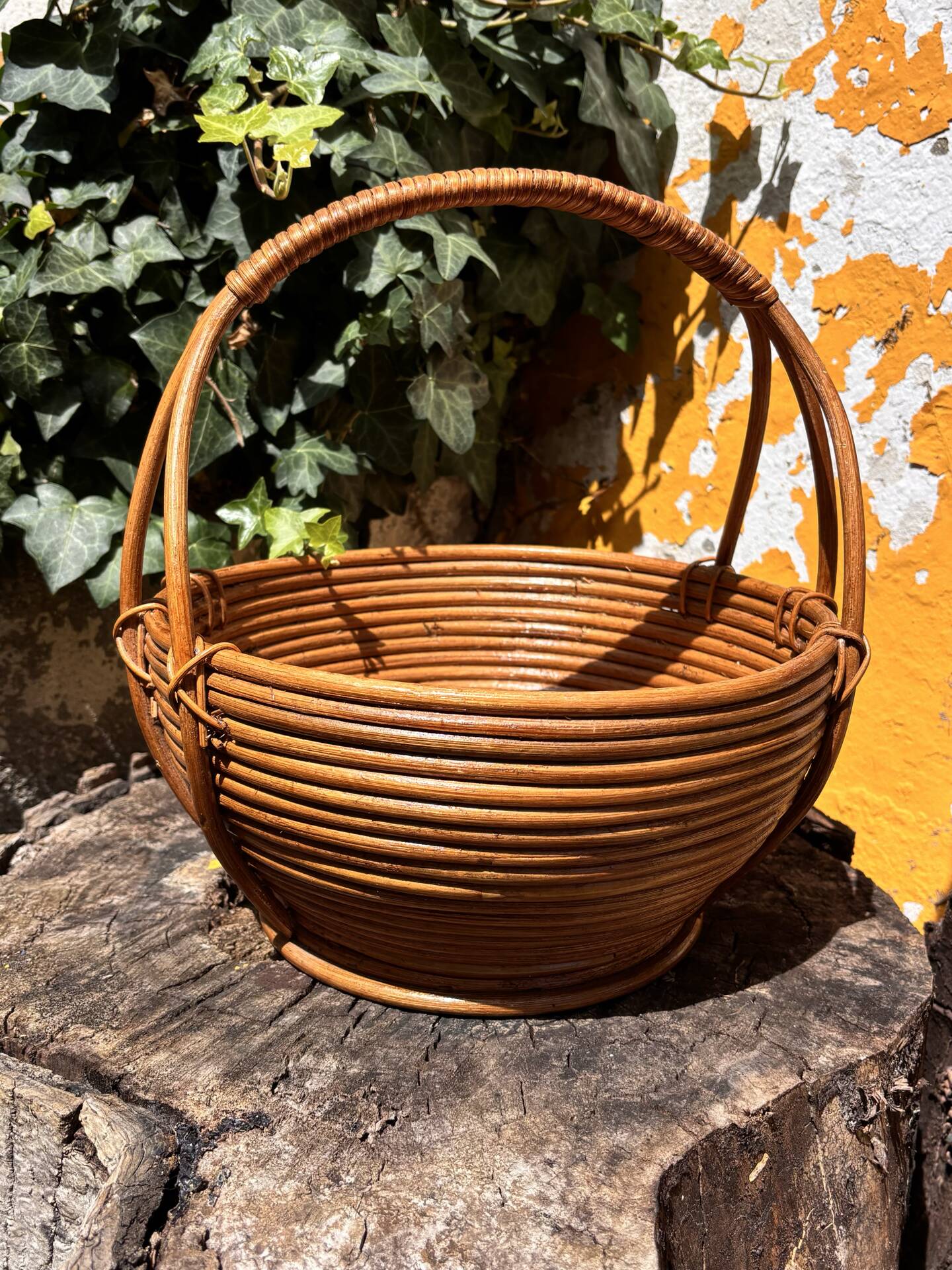 Rare wrapped rattan basket, in the style of Gabriella Crespi / Vivai del Sud.