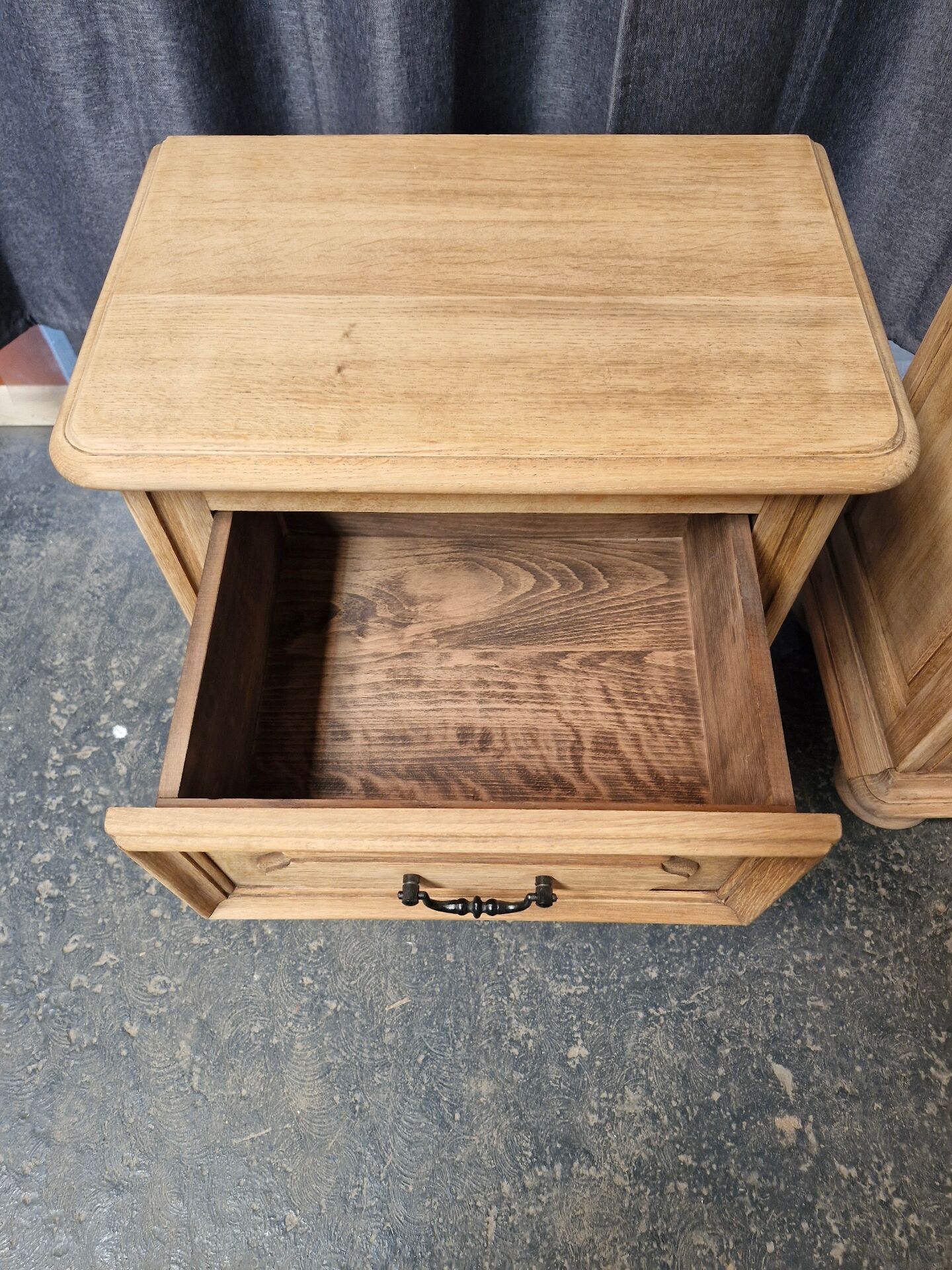 Bedside table