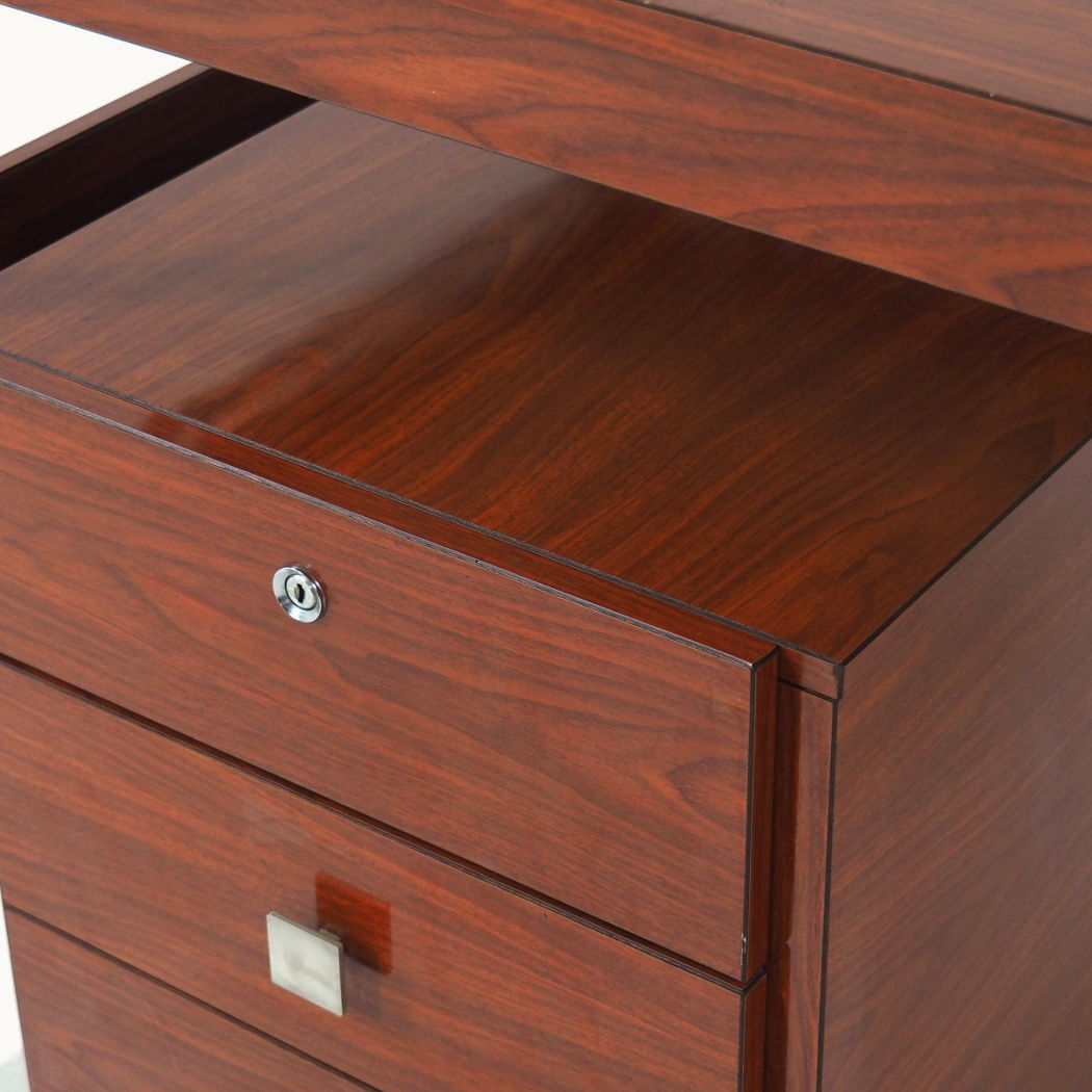 Bureau 'Minor B' by Pierre Guariche for Meurop