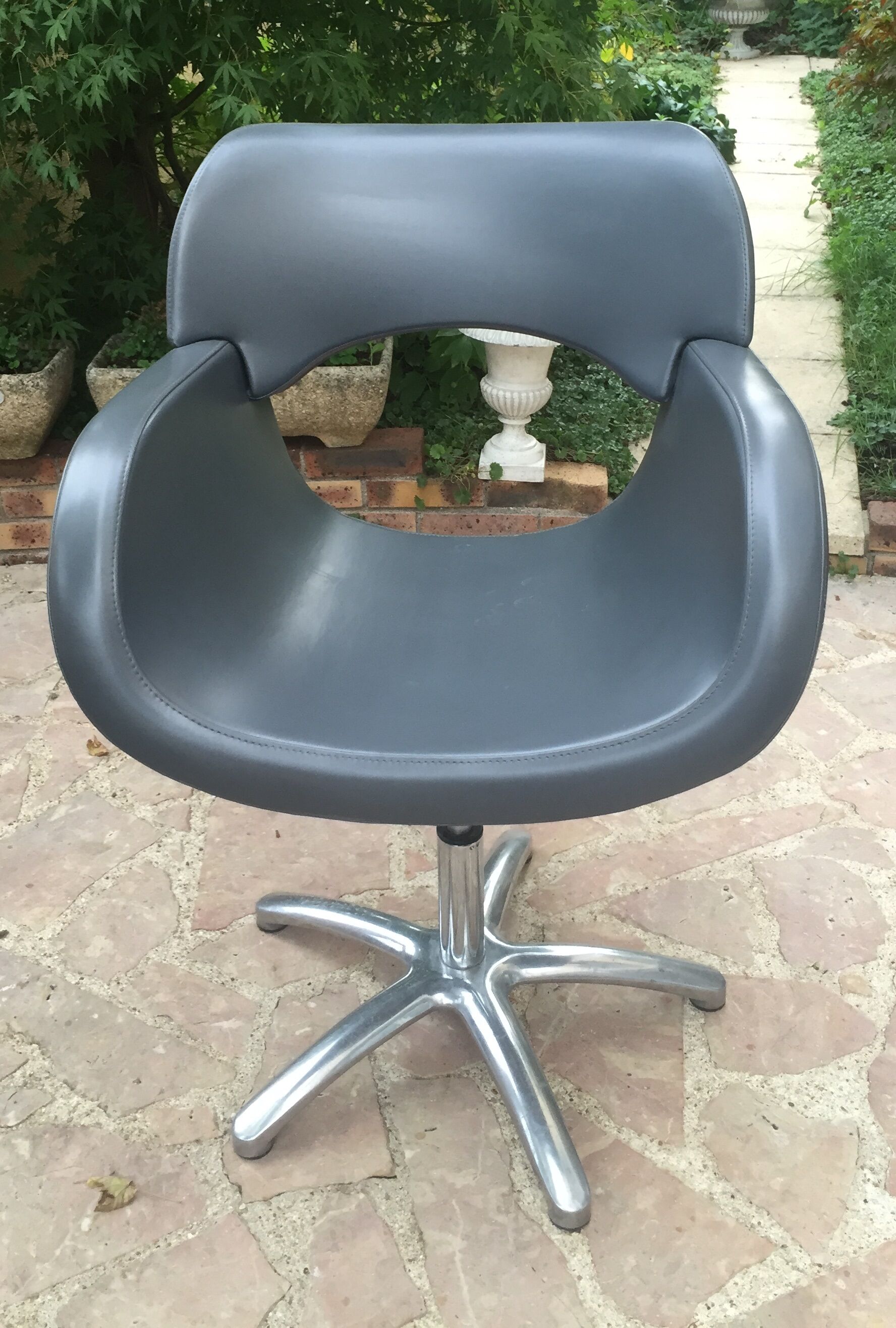 Fauteuil en skai Maletti
