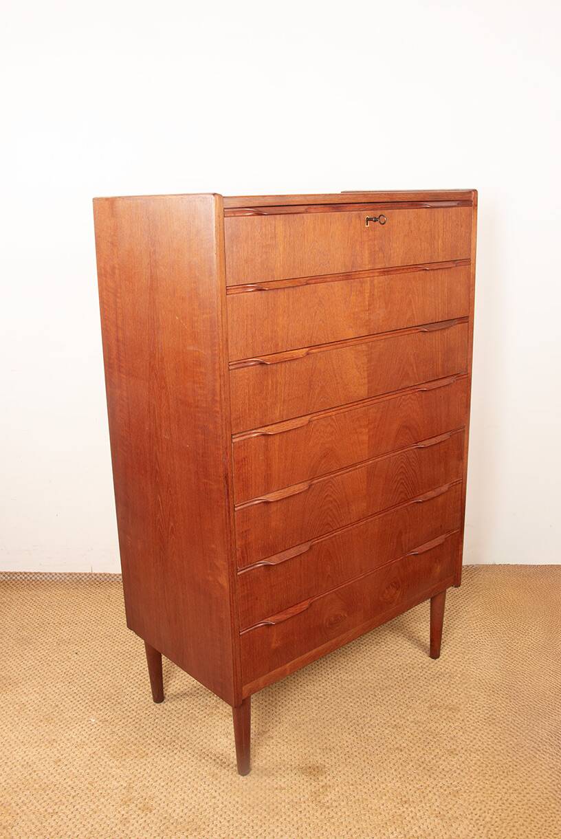 Large Danish chest of drawers, tallboy, 7 teak drawers by Henning Jørgesen.