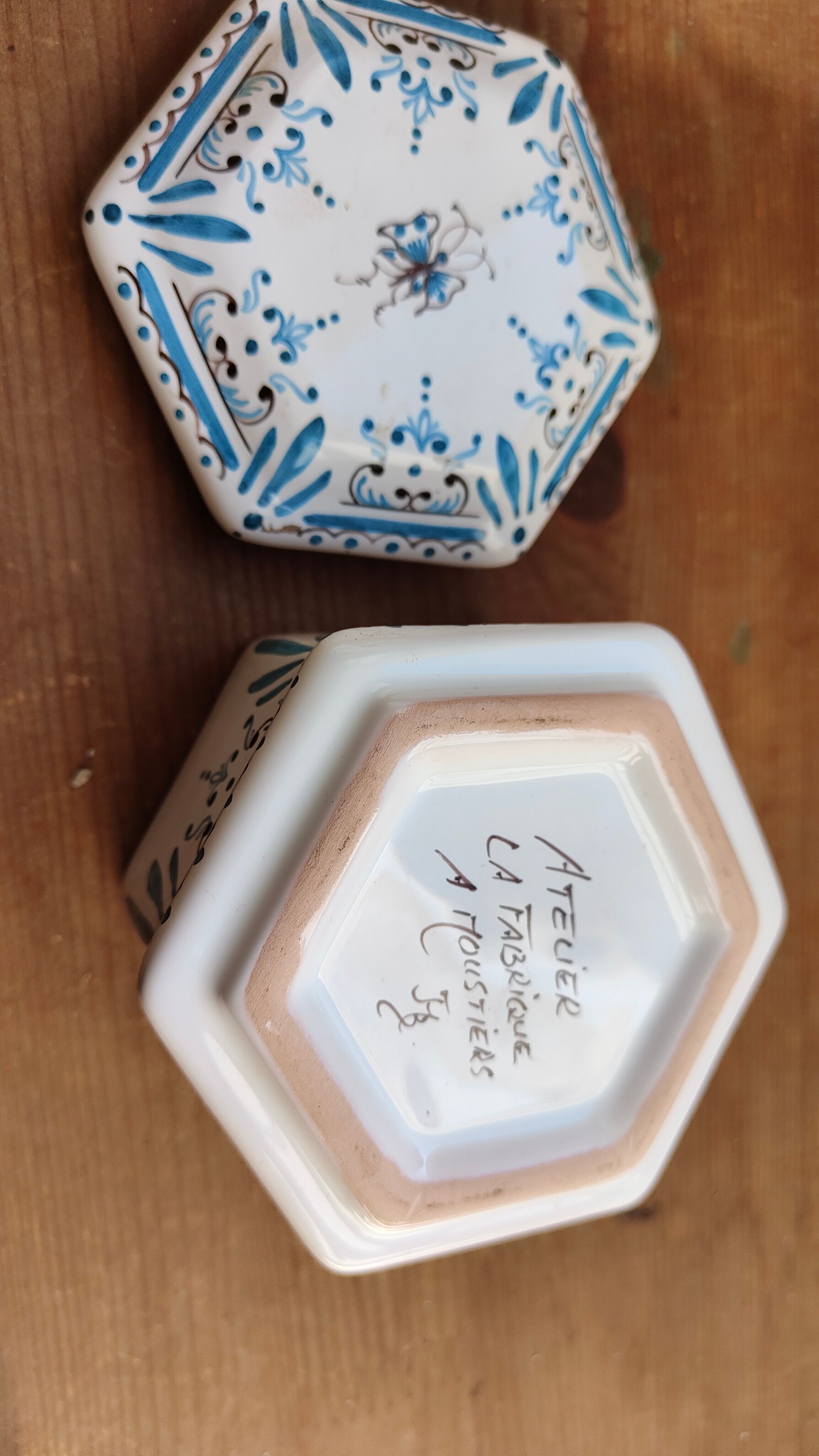 Sugar Moustiers butterfly blue décor