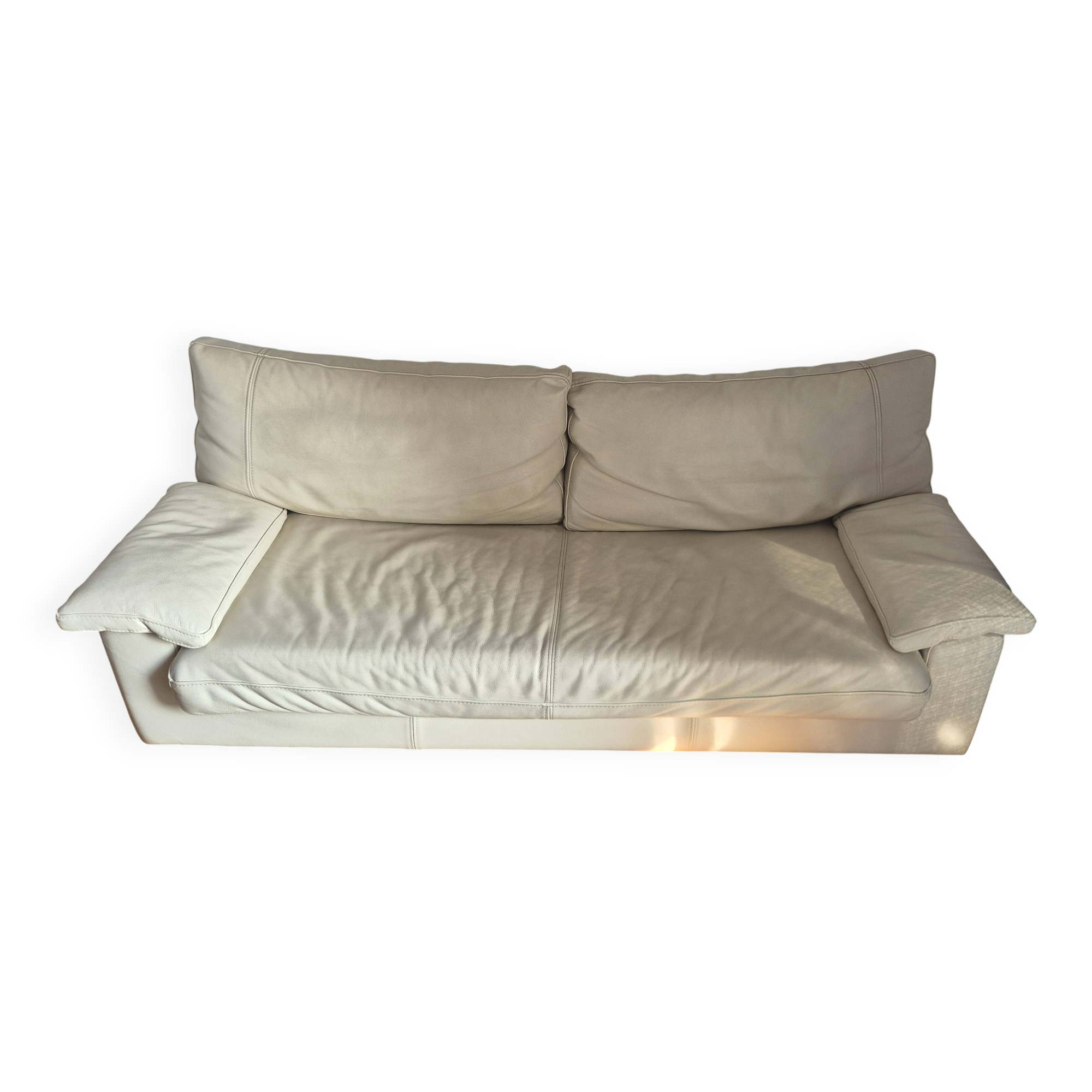 Very beautiful ikeda leather sofa by steiner, 3-seater.