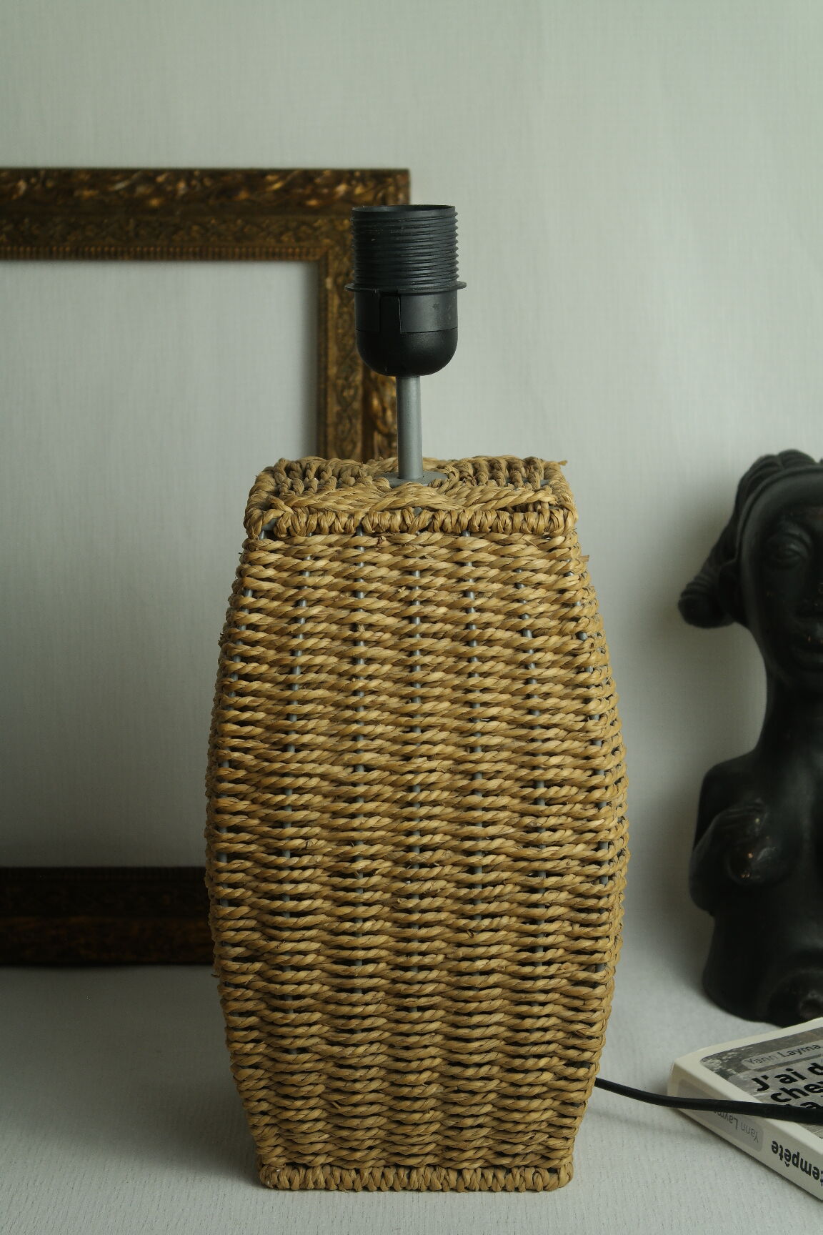 Vintage twisted natural rattan lamp foot