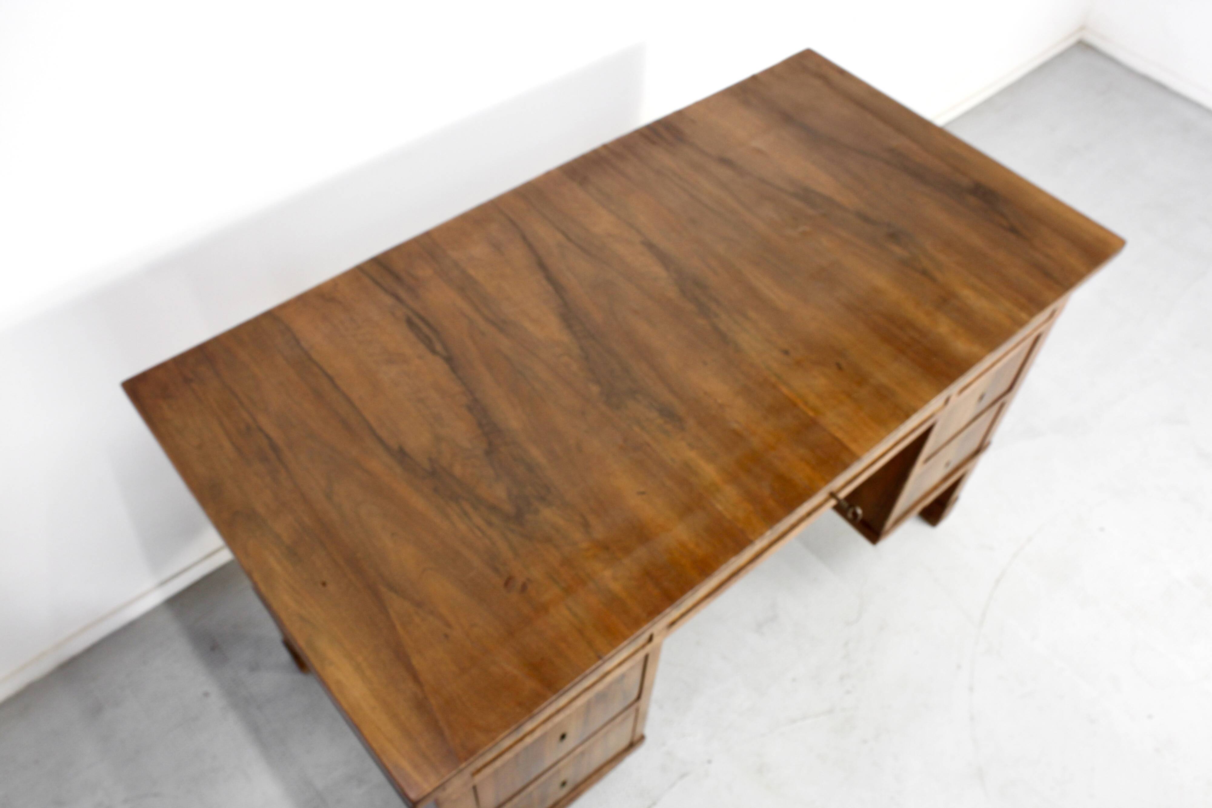 Bureau Art Déco italien en ronce de noyer foncé