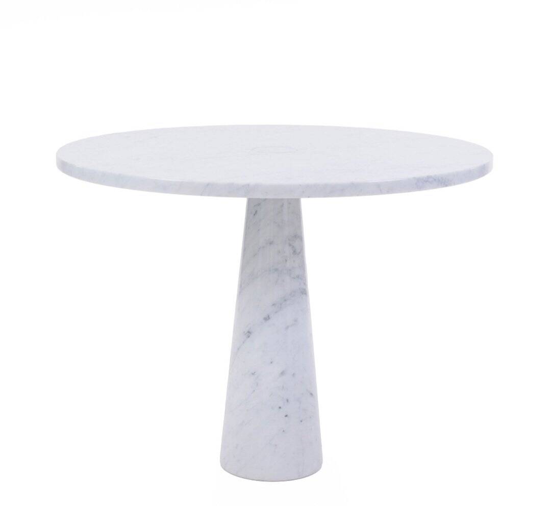 Table Eros en marbre blanc par Angelo Mangiarotti pour Skipper, années 1990.