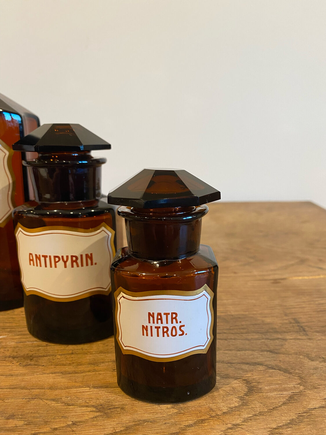 Set of 7 apothecary bottles