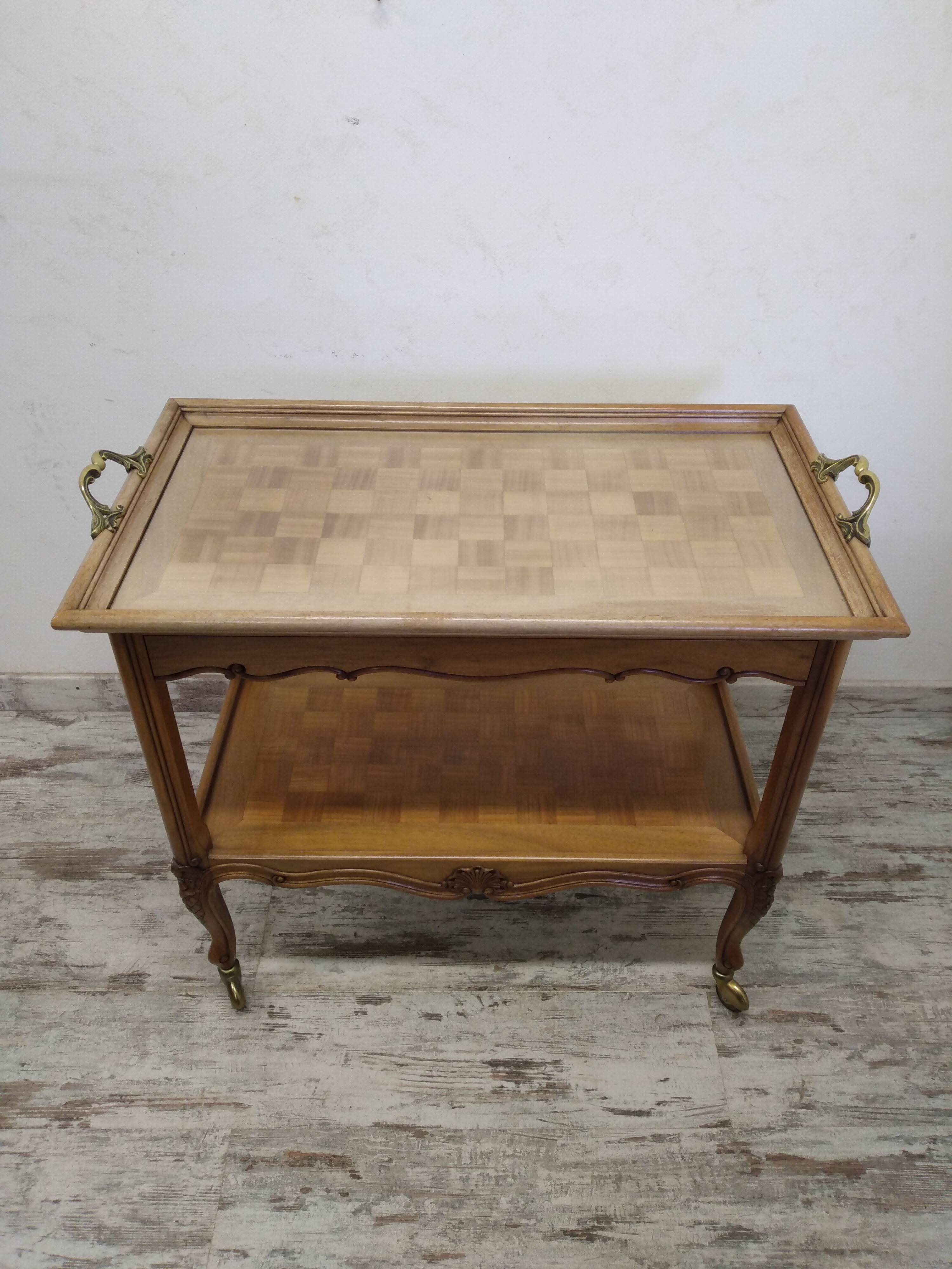 Regency trolley on wheels