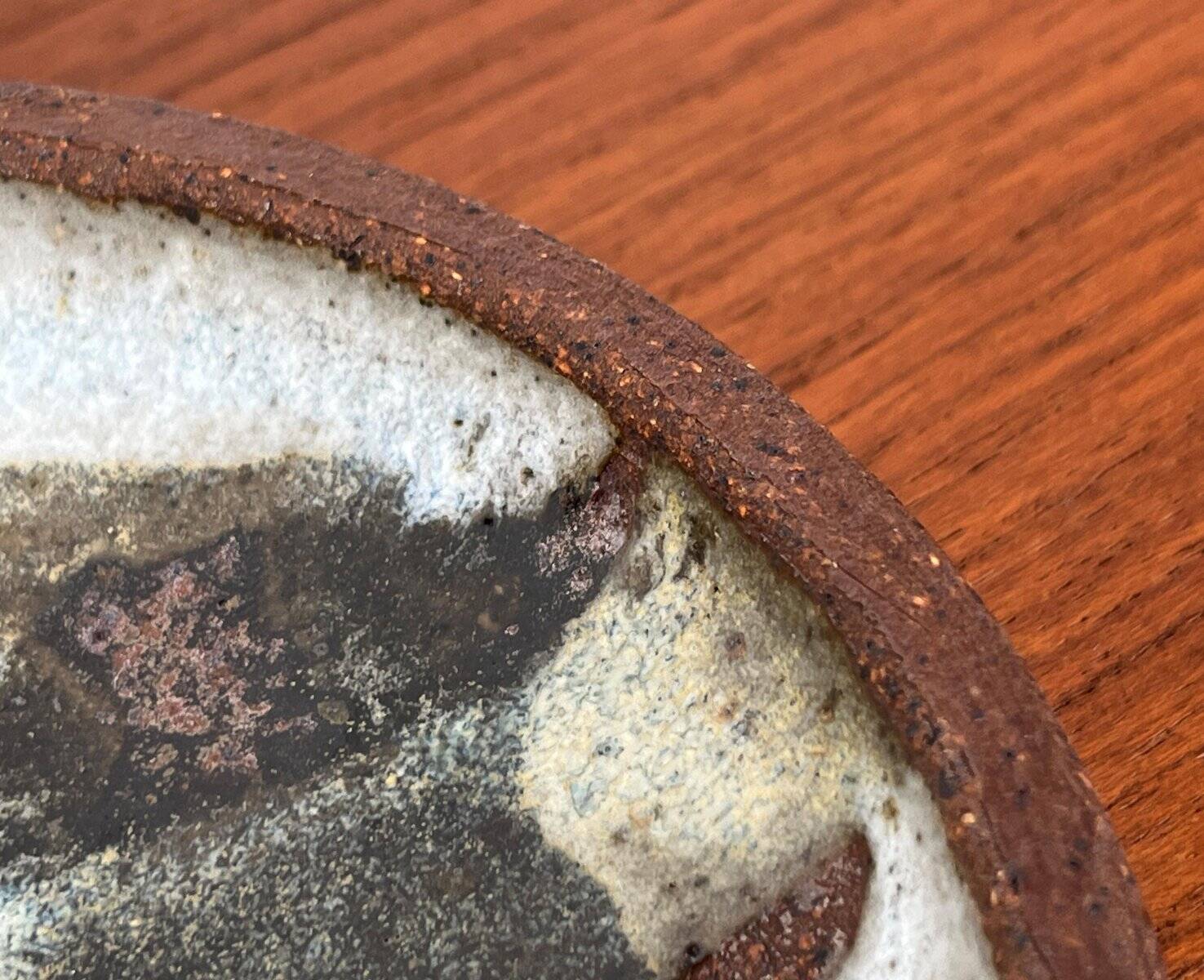 Danish studio pottery bowl from the mid-century by G.P., 1960s.