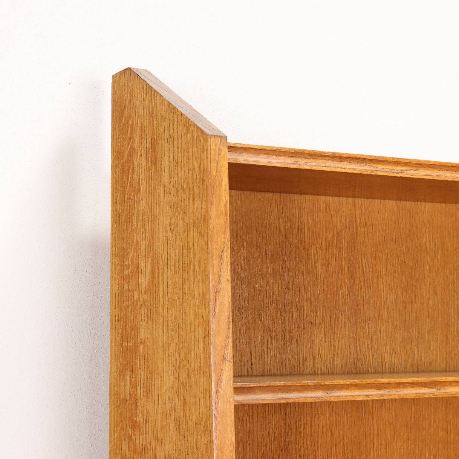 Wall sideboard from the 1950s