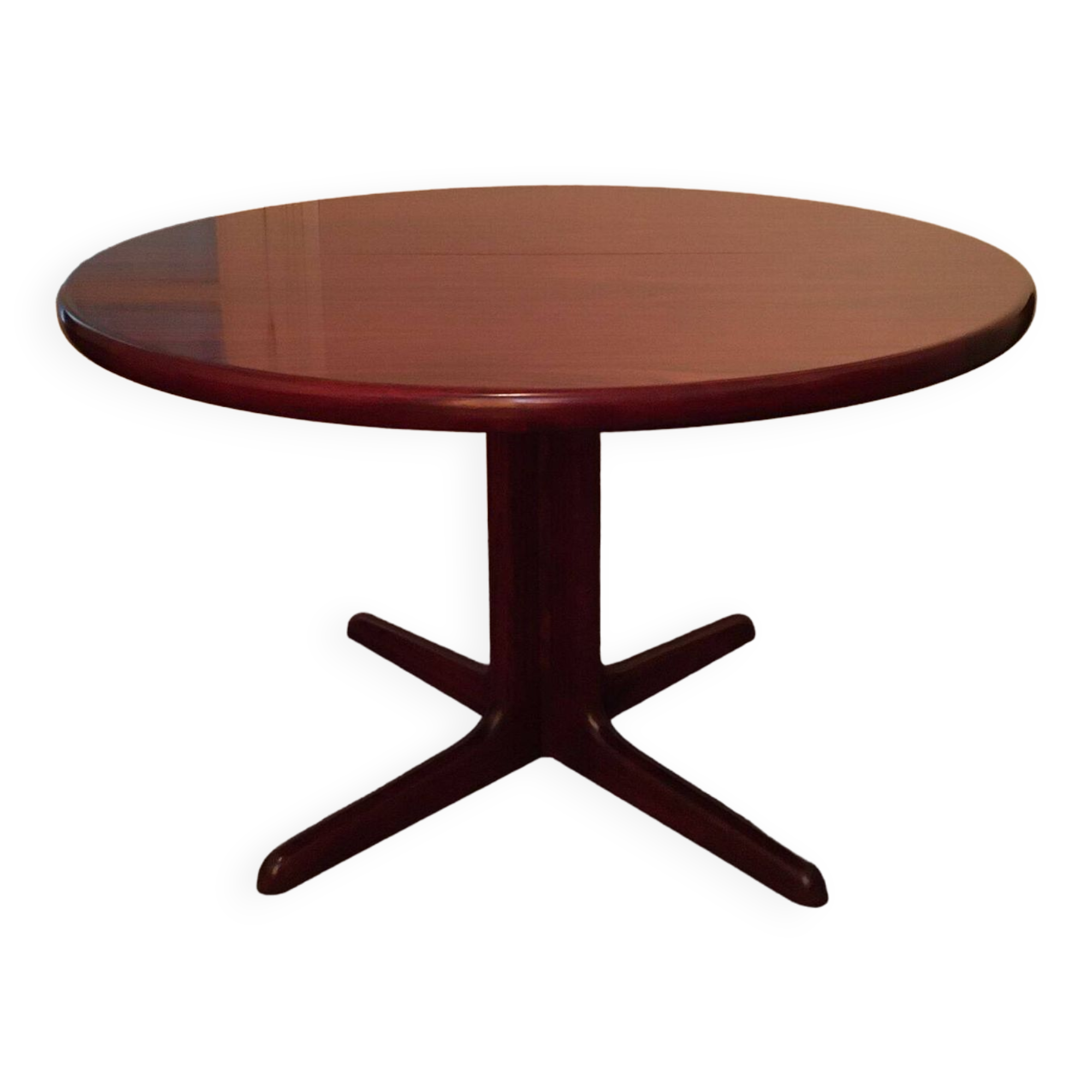 Round rosewood table with central leg, Scandinavian design møllers møbelfabrik