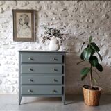 Antique chest of drawers