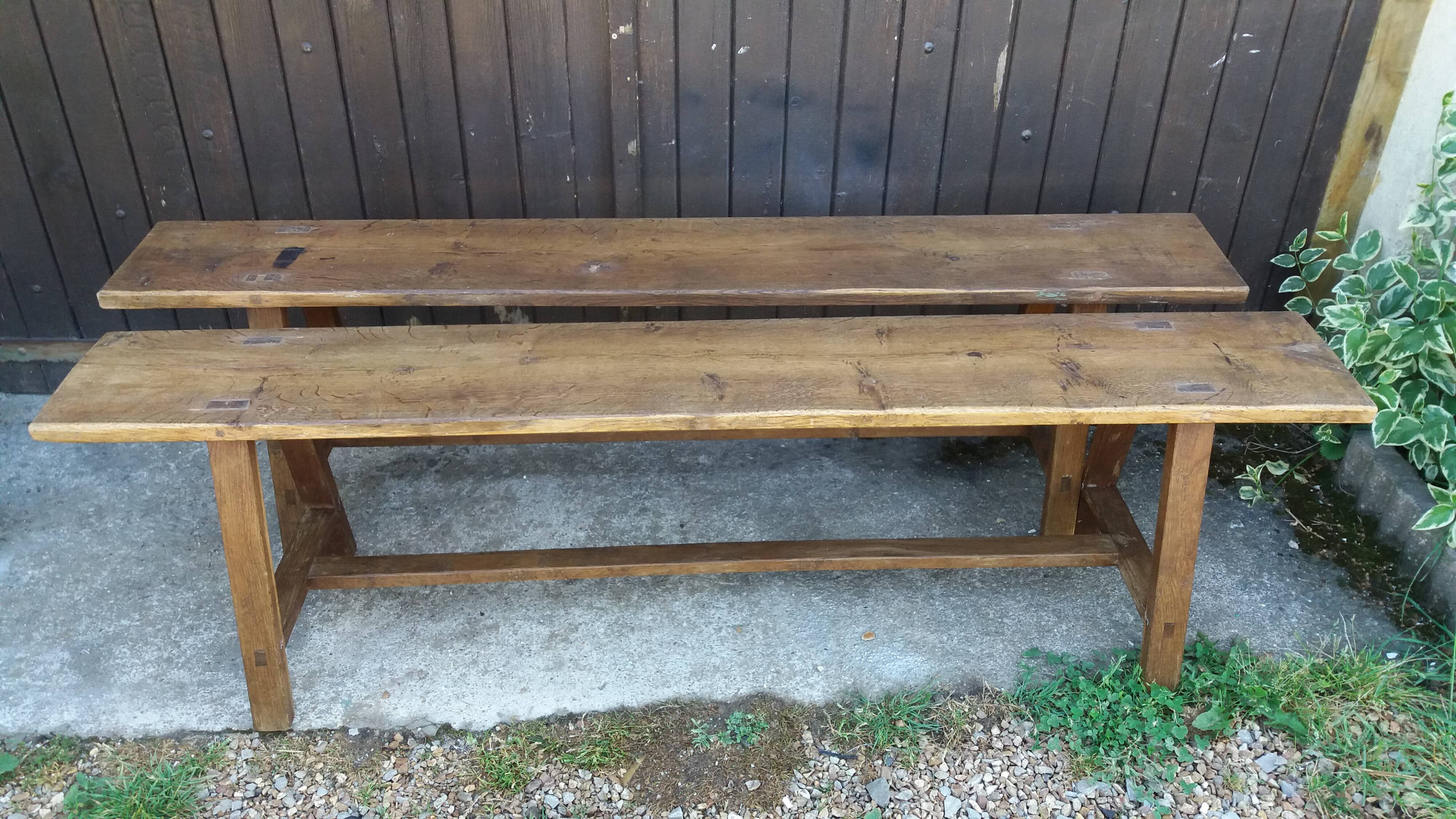 Paire de bancs de ferme