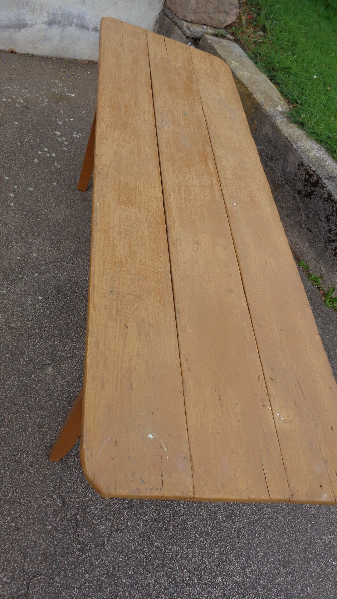 Brewery folding table