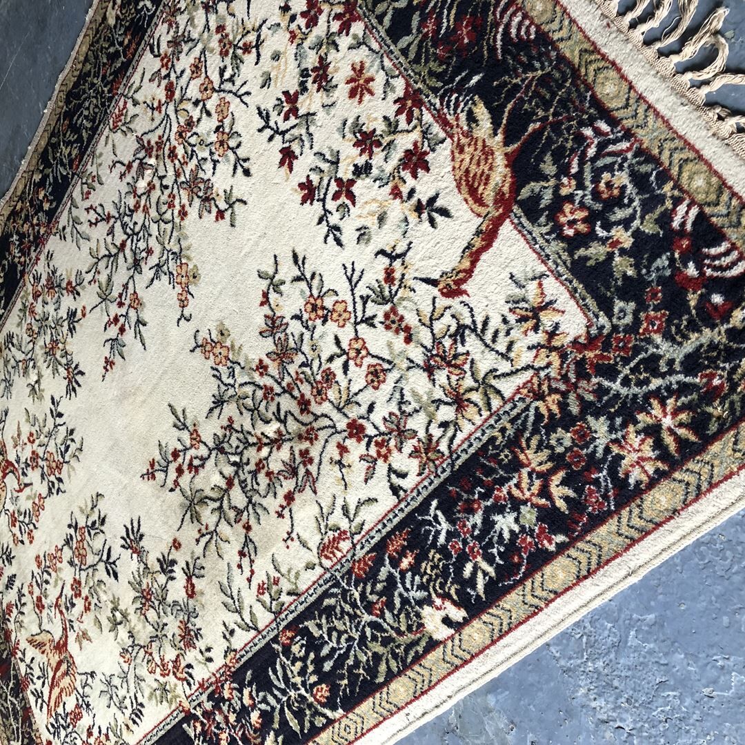 Oriental carpet 162x220