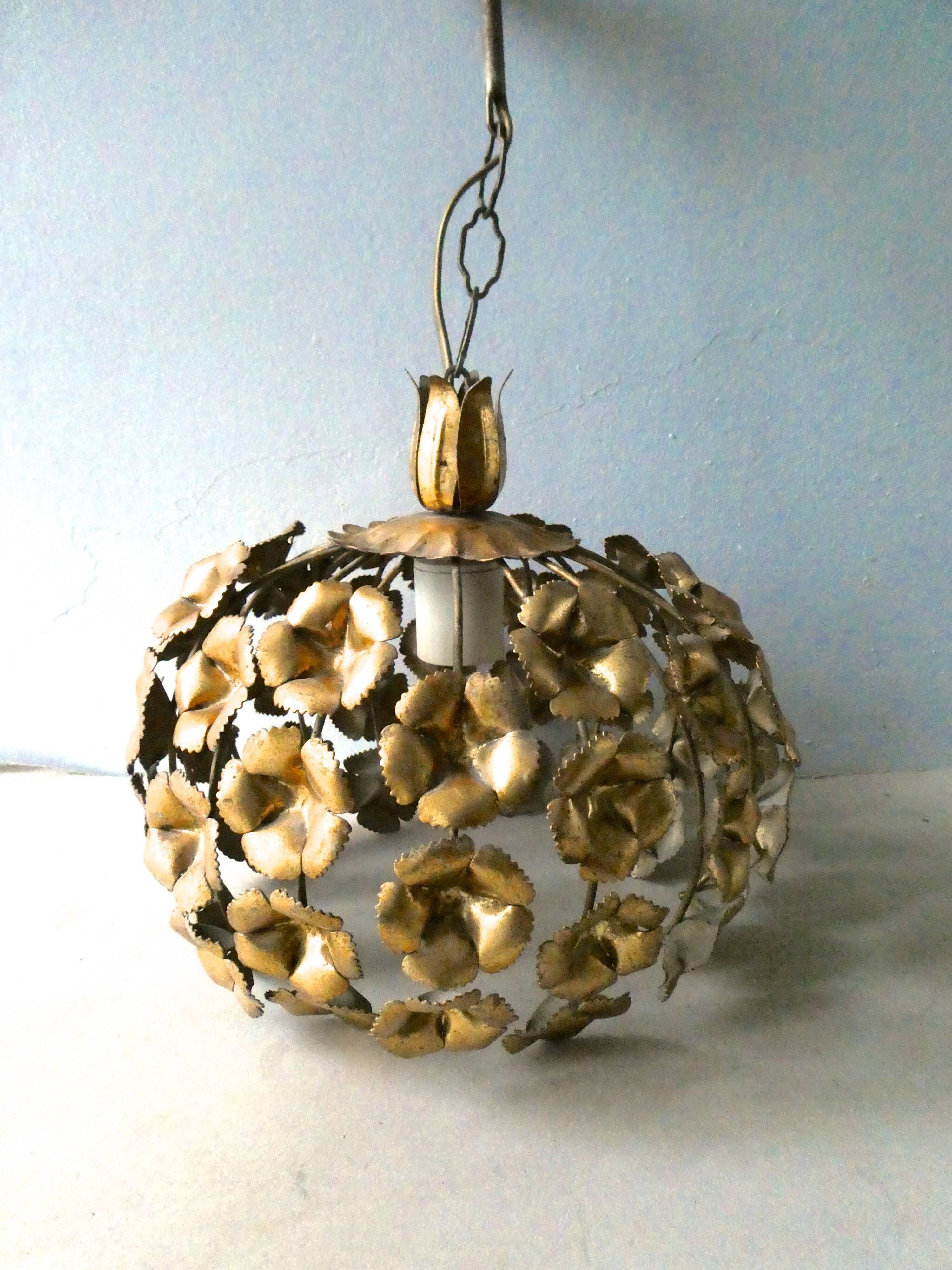 Hanging lamp with flowers in gilded metal, 60/70 years