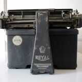 Typewriter Royal collection 1920