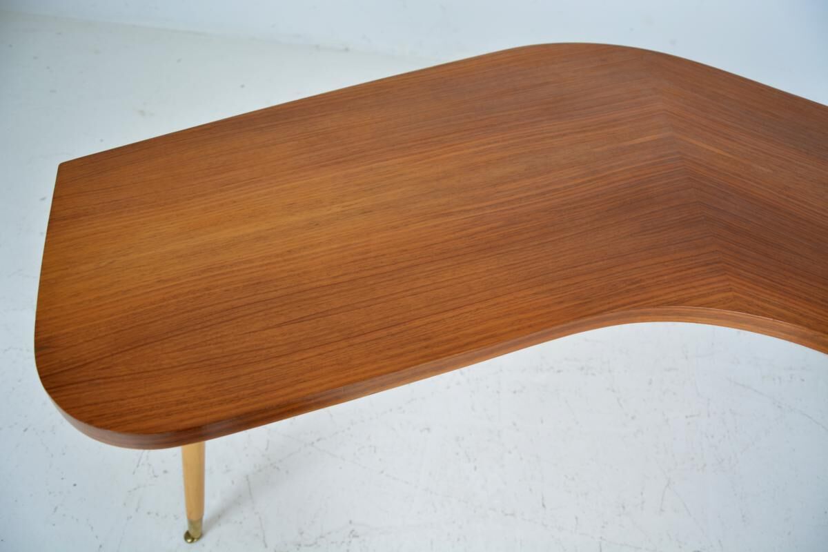 Coffee table 'boomerang' free-form dating back to the 1960s