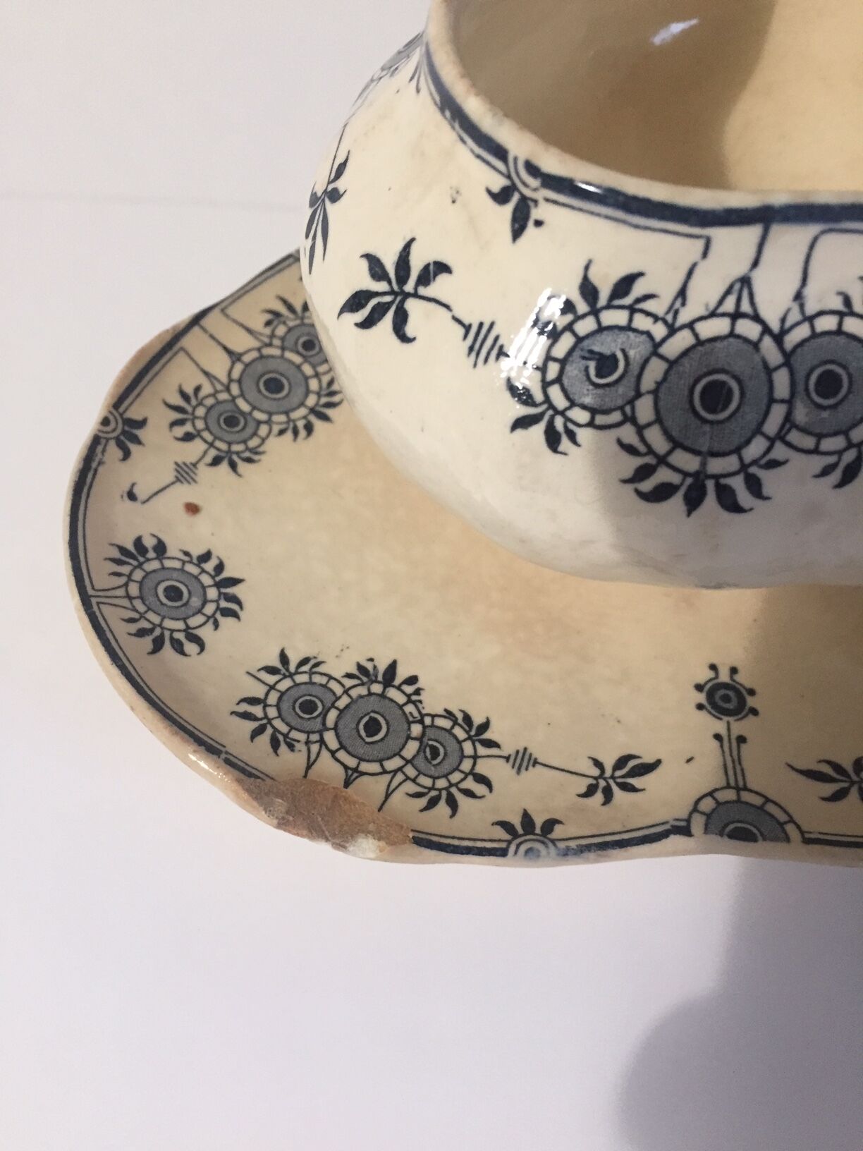 Gien's saucière model Copenhague