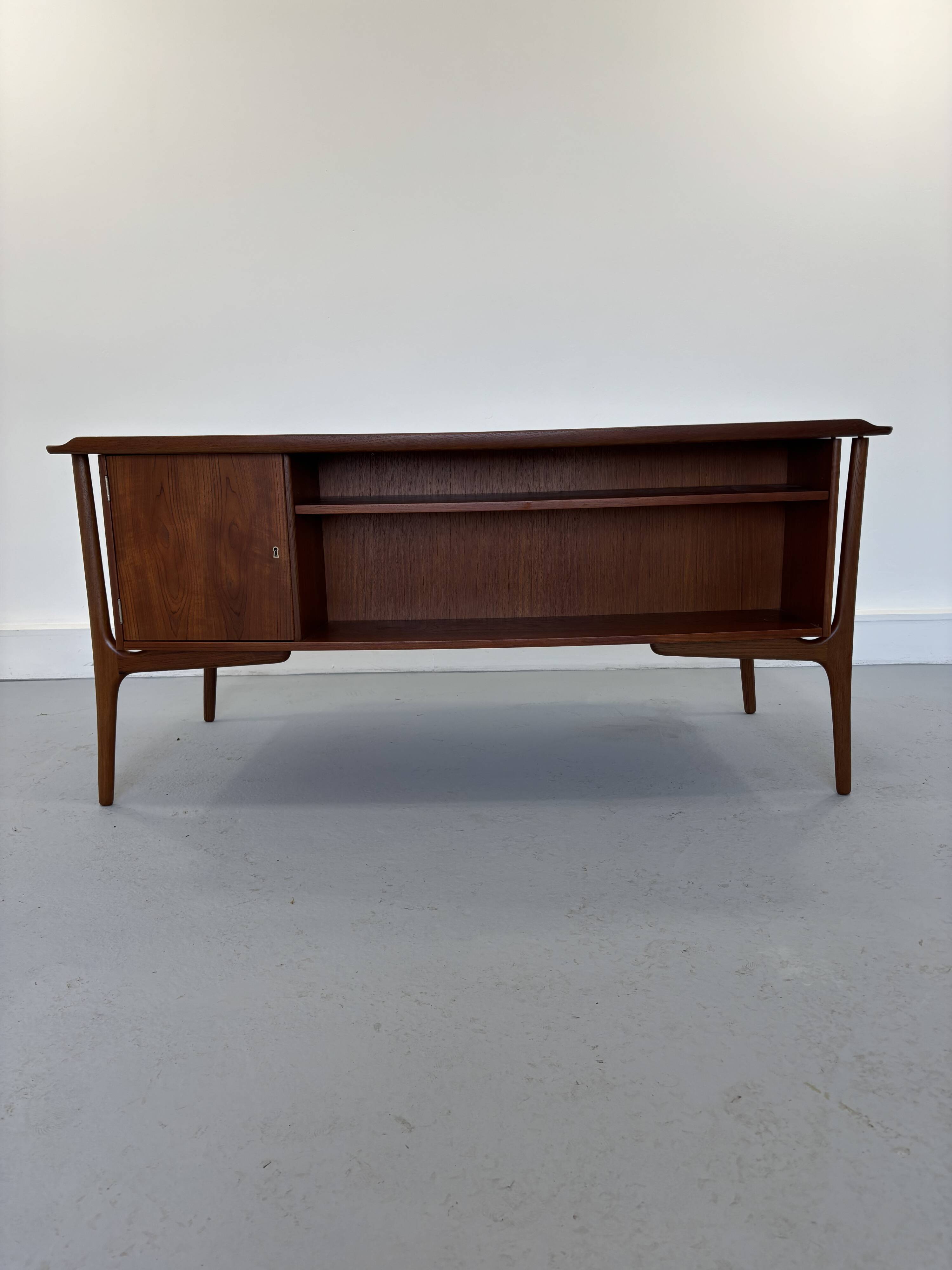 Svend Åge Madsen 1960s Danish Freestanding Desk